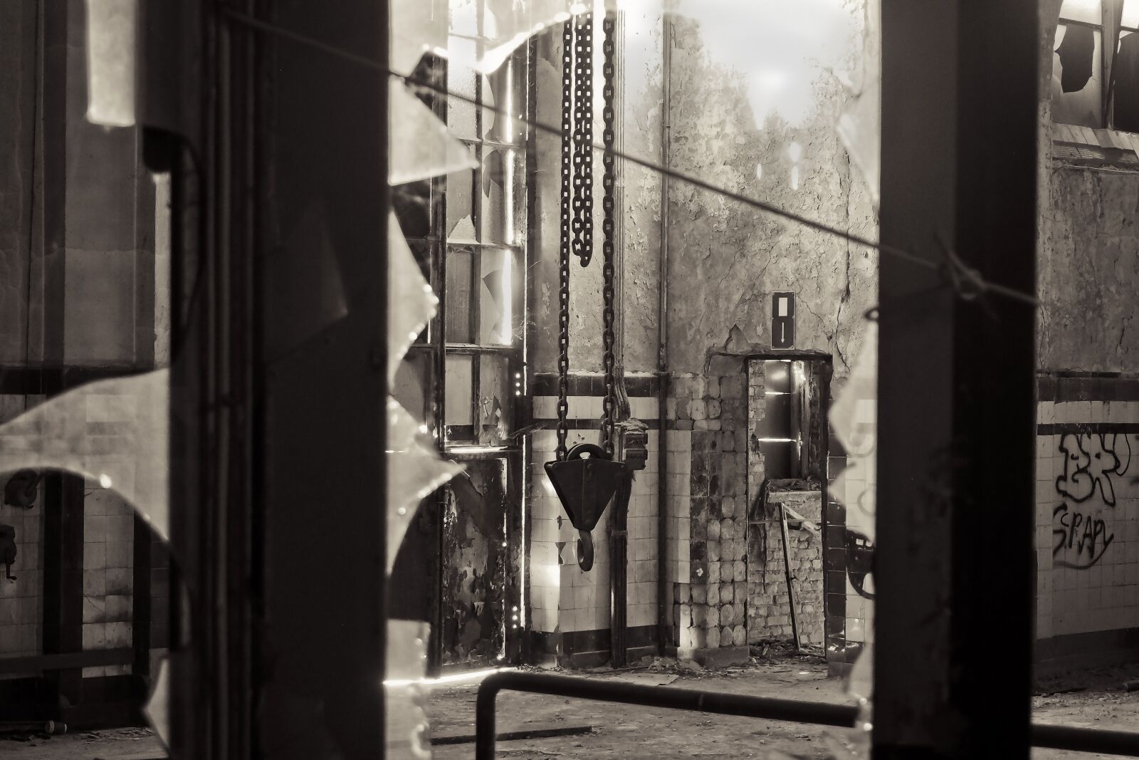 Olympus OM-D E-M10 sample photo. Lost places, factory, pforphoto photography