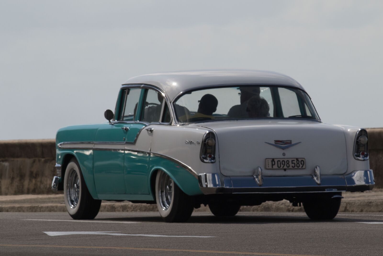 Canon EOS 7D Mark II sample photo. Cuba, havana, car photography