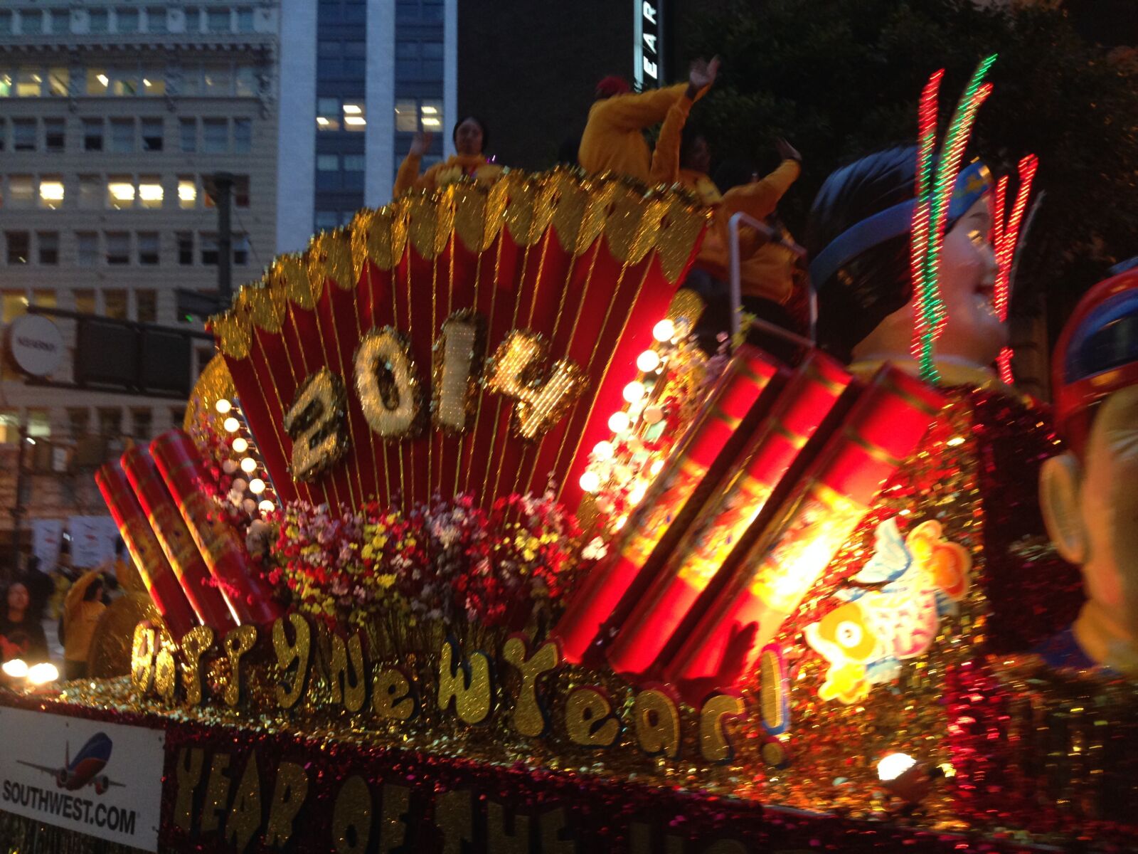 iPhone 5 back camera 4.12mm f/2.4 sample photo. Chinese, new year, parade photography