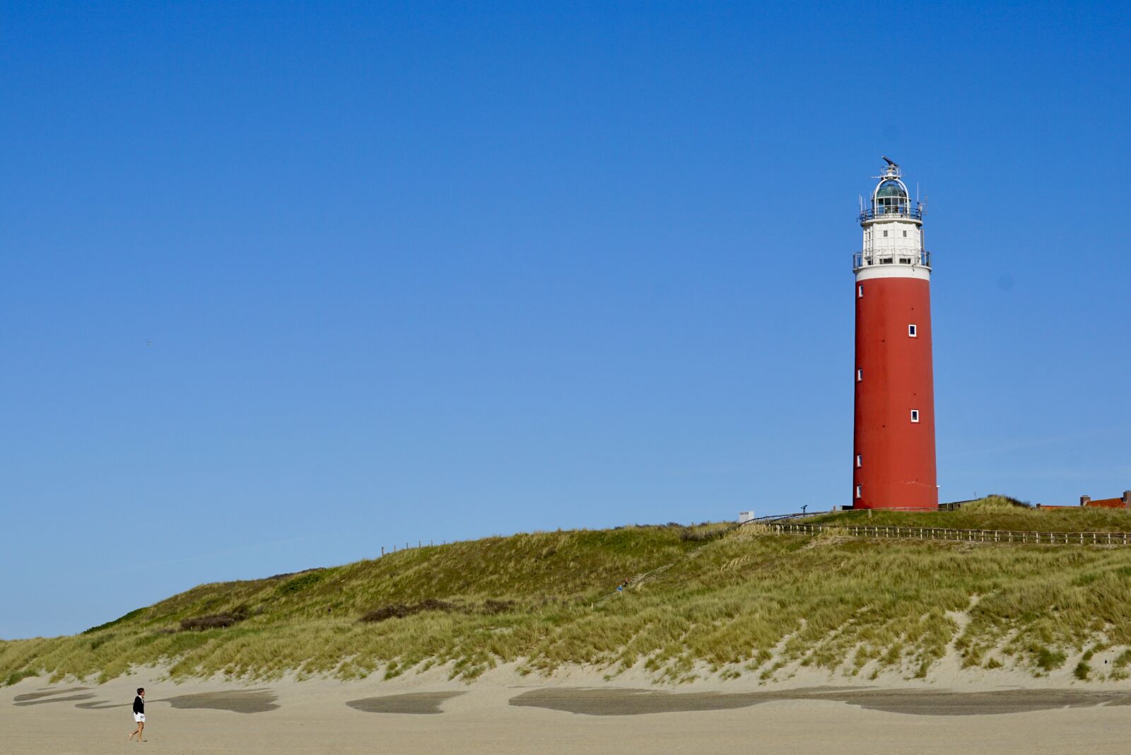 Sony DT 55-300mm F4.5-5.6 SAM sample photo. Lighthouse, texel, holland photography