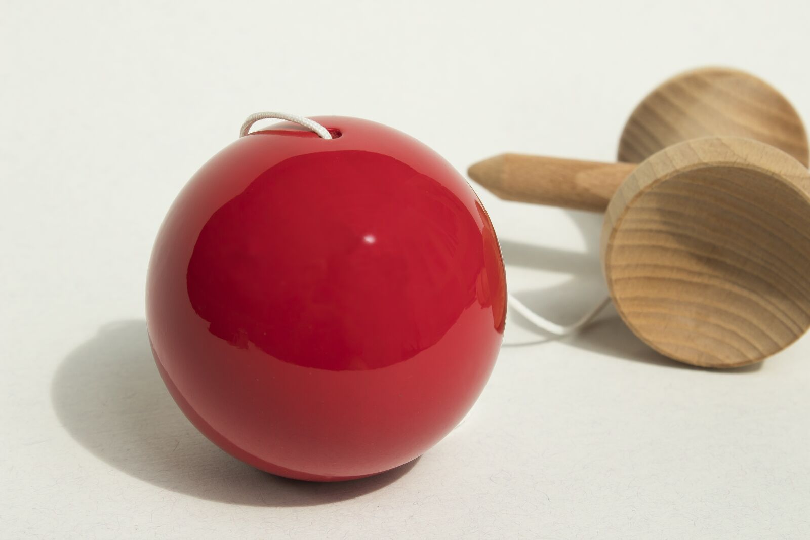 Canon EOS 1300D (EOS Rebel T6 / EOS Kiss X80) sample photo. Kendama, play, skill photography