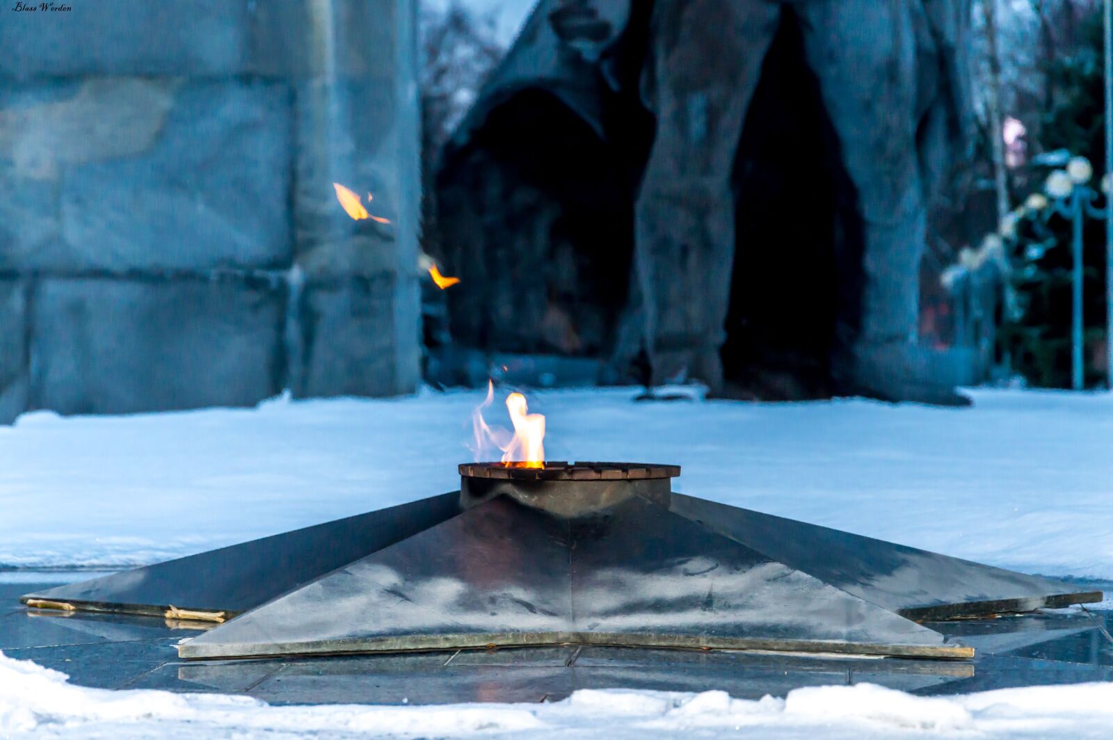 Nikon D3200 sample photo. Eternal flame, monument, russia photography