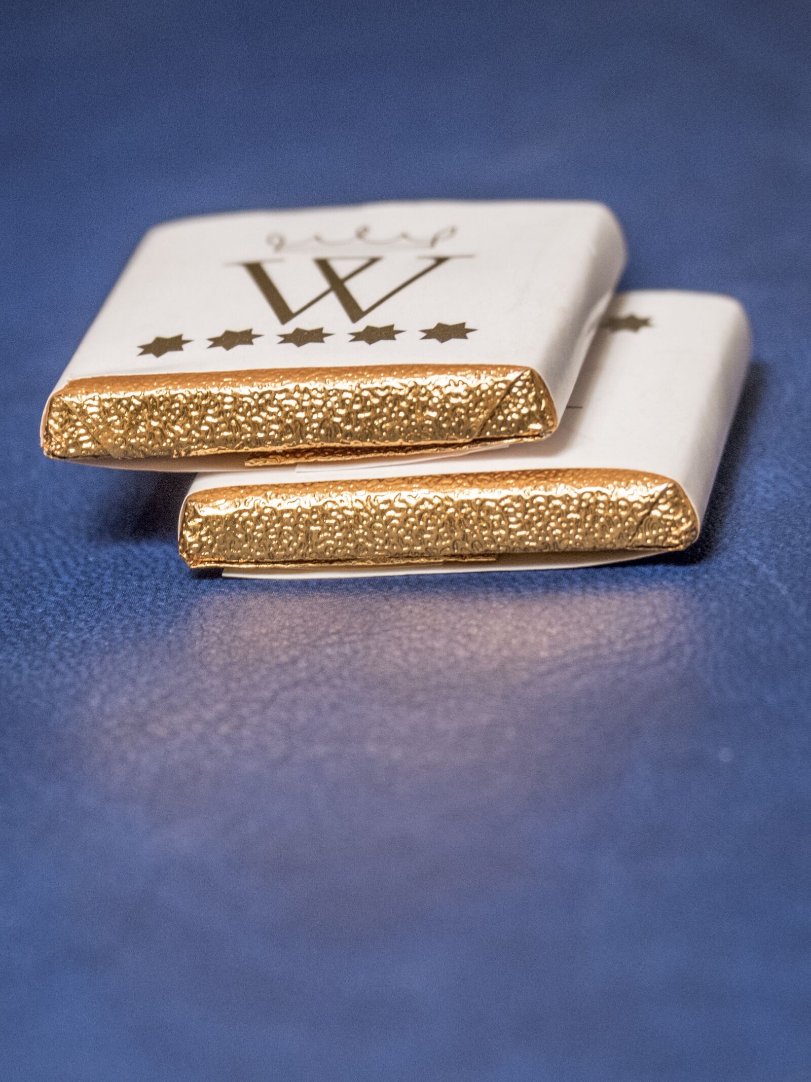 Olympus OM-D E-M5 II sample photo. Chocolate, hotel, happiness photography