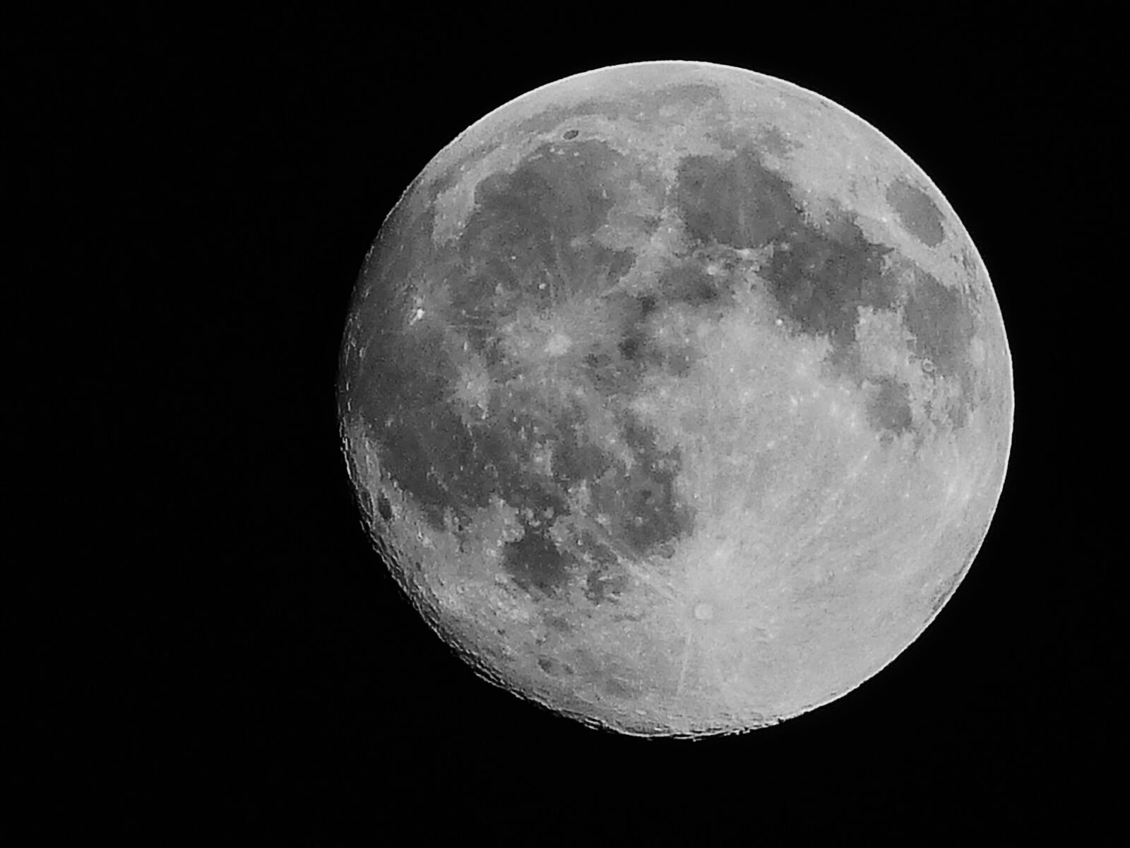 Panasonic Lumix DMC-FZ200 sample photo. Moon, monochrome, full moon photography
