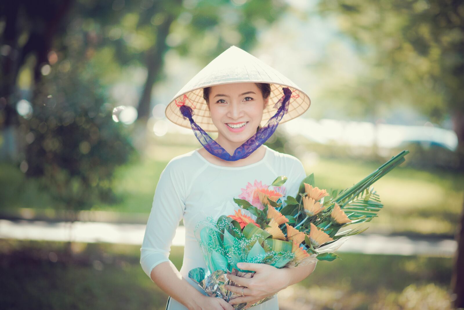 Nikon D750 sample photo. Girl, smile, long dress photography
