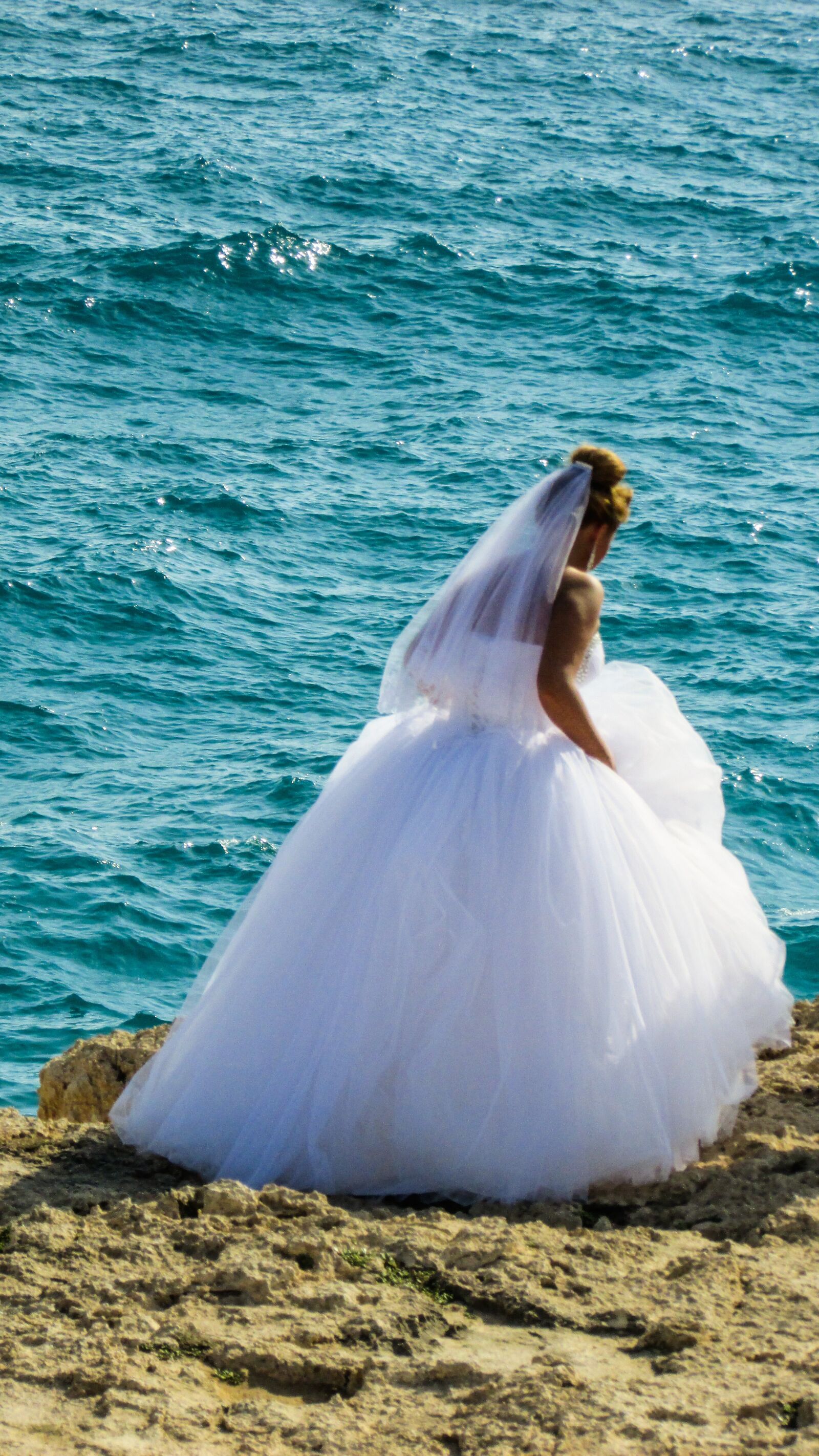 Canon PowerShot SX400 IS sample photo. Bride, wedding dress, white photography