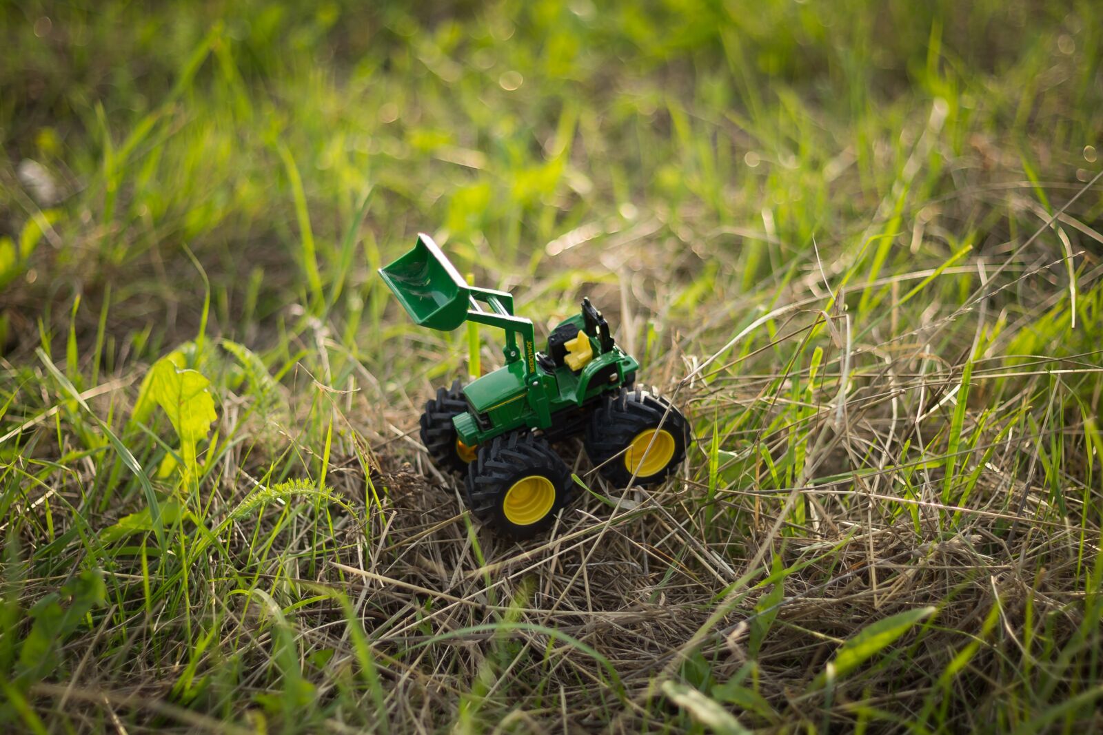 Canon EF 50mm F1.8 II sample photo. Tractor, bulldog, agriculture photography