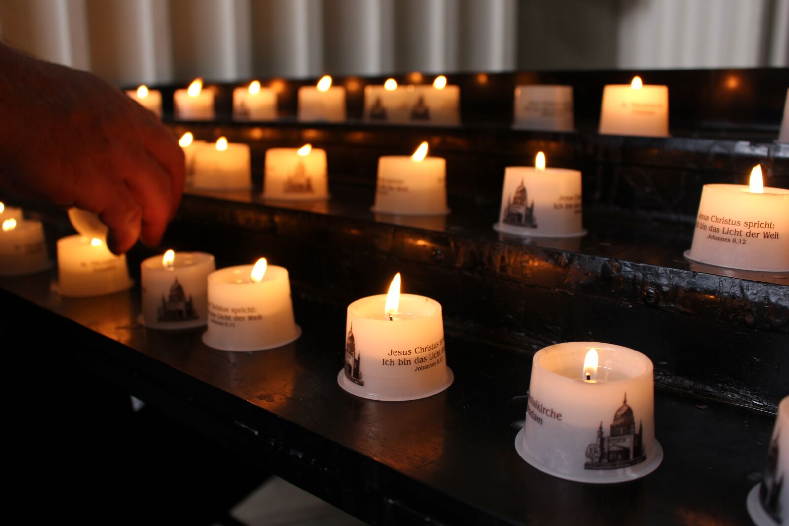 Canon EOS 700D (EOS Rebel T5i / EOS Kiss X7i) sample photo. Theology, votive light, votive photography