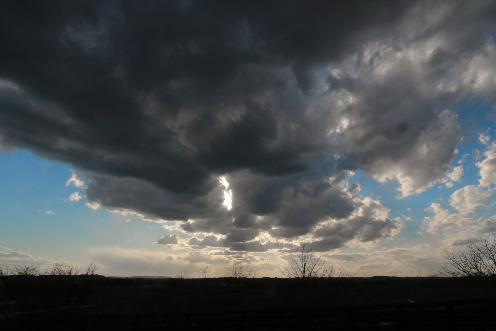 Canon EOS 70D + Canon EF-S 10-22mm F3.5-4.5 USM sample photo