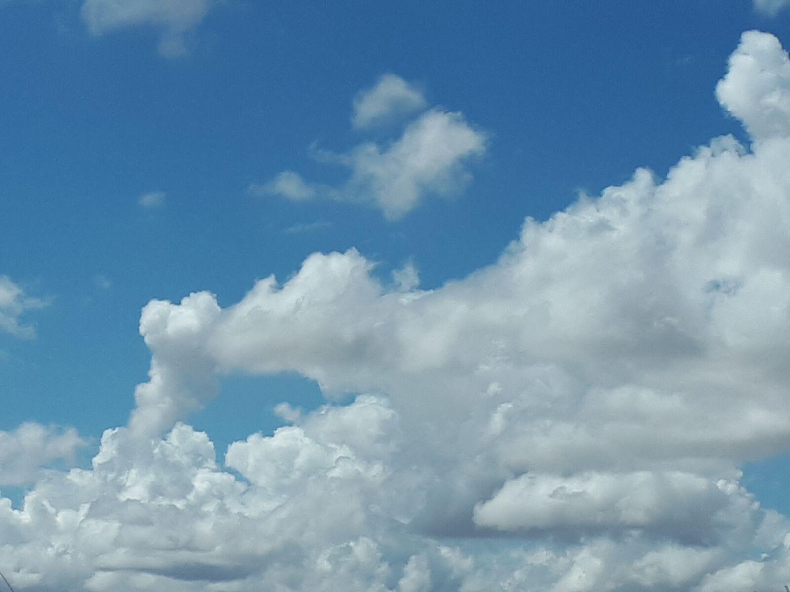 Samsung Galaxy A5(2017) sample photo. Clouds, sky, cumulus photography