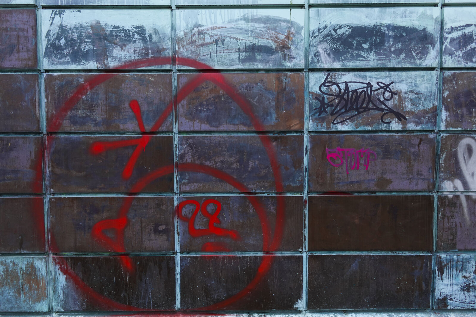 Sony ZV-1F sample photo. Graffiti wall photography