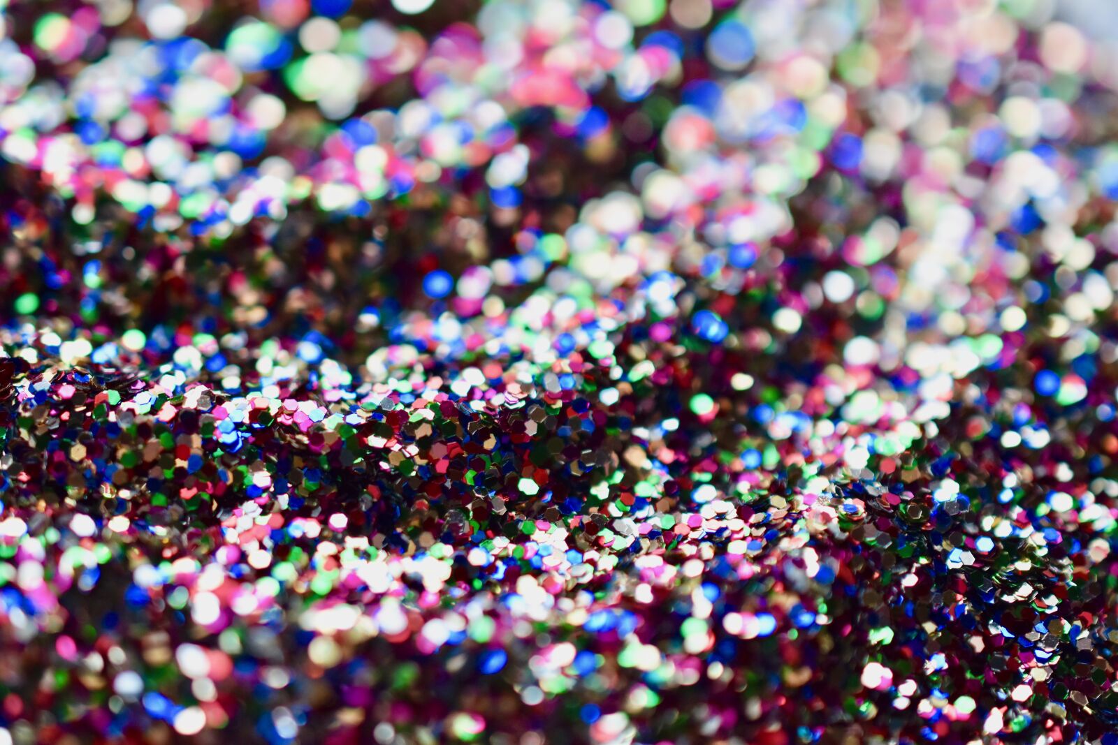 Nikon D5600 sample photo. Glitter, waves, shines photography