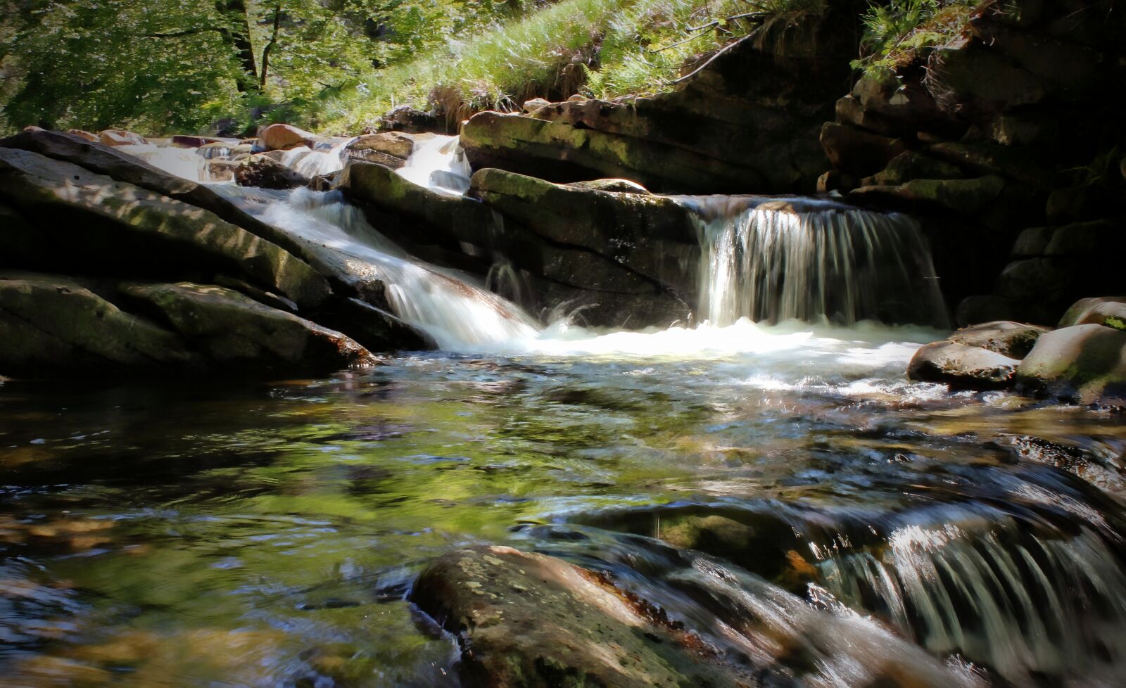 Canon EOS 600D (Rebel EOS T3i / EOS Kiss X5) sample photo. Water, river, the stones photography