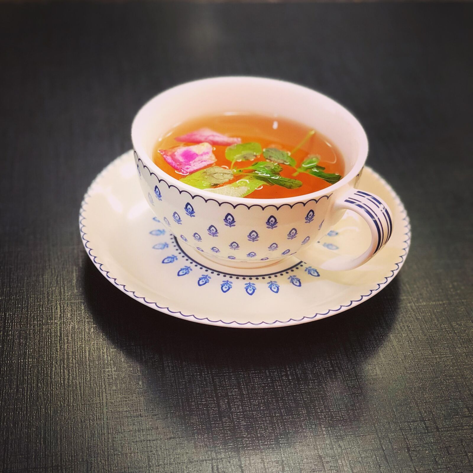 iPhone X back dual camera 6mm f/2.4 sample photo. Herbal, tea, cup photography