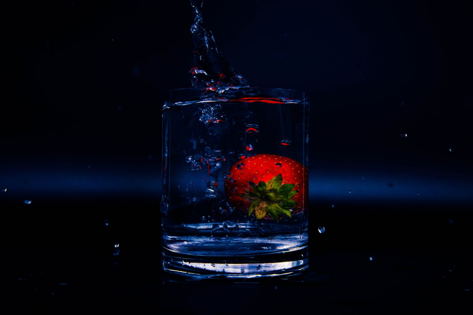 Nikon D850 sample photo. Splash, summer, strawberry photography