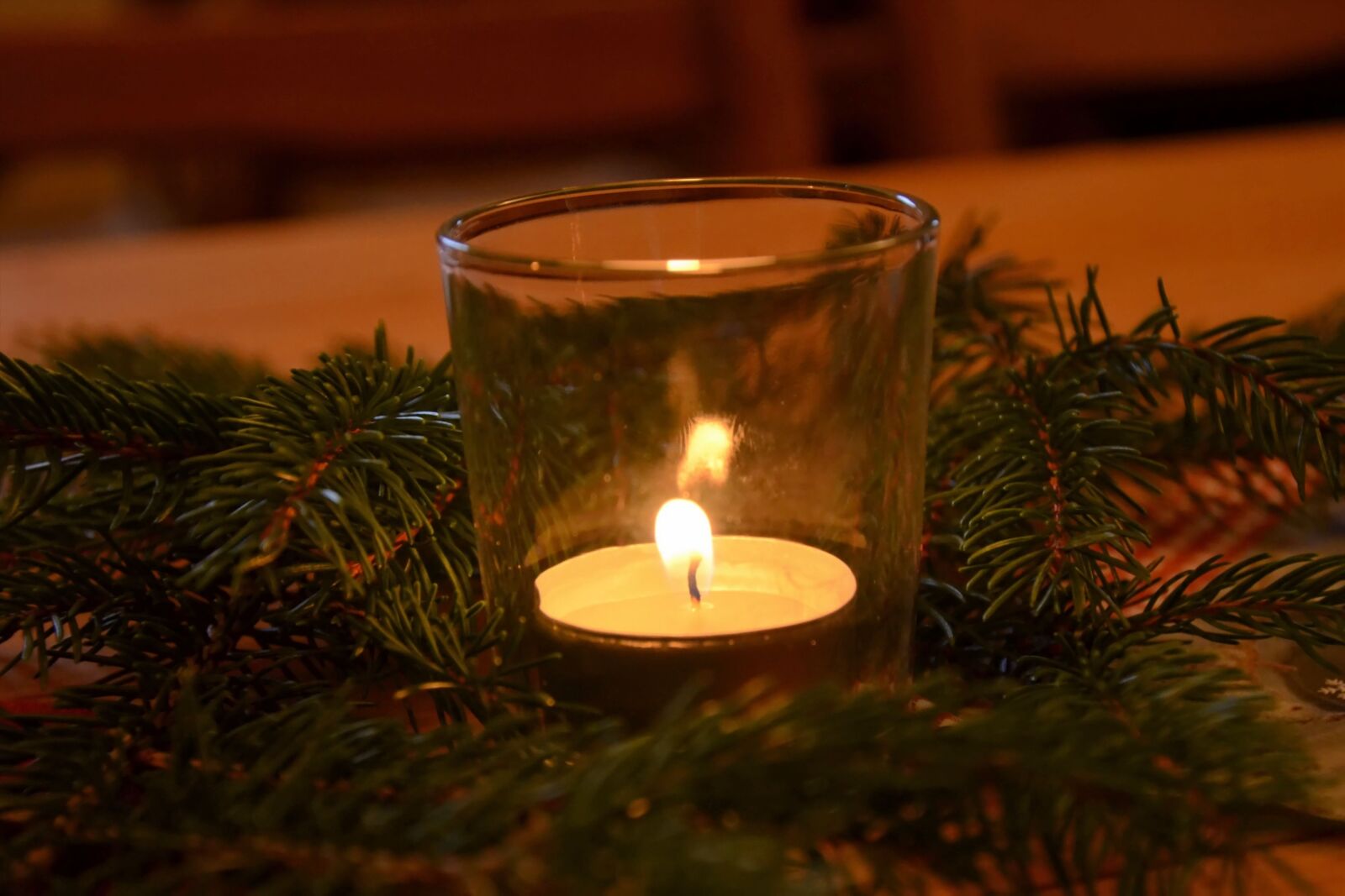 Nikon D5100 sample photo. Candles, candlelight, shimmer photography