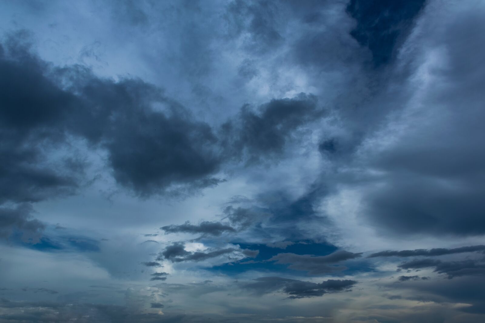 Nikon D5300 sample photo. Clouds, weather, lookup photography