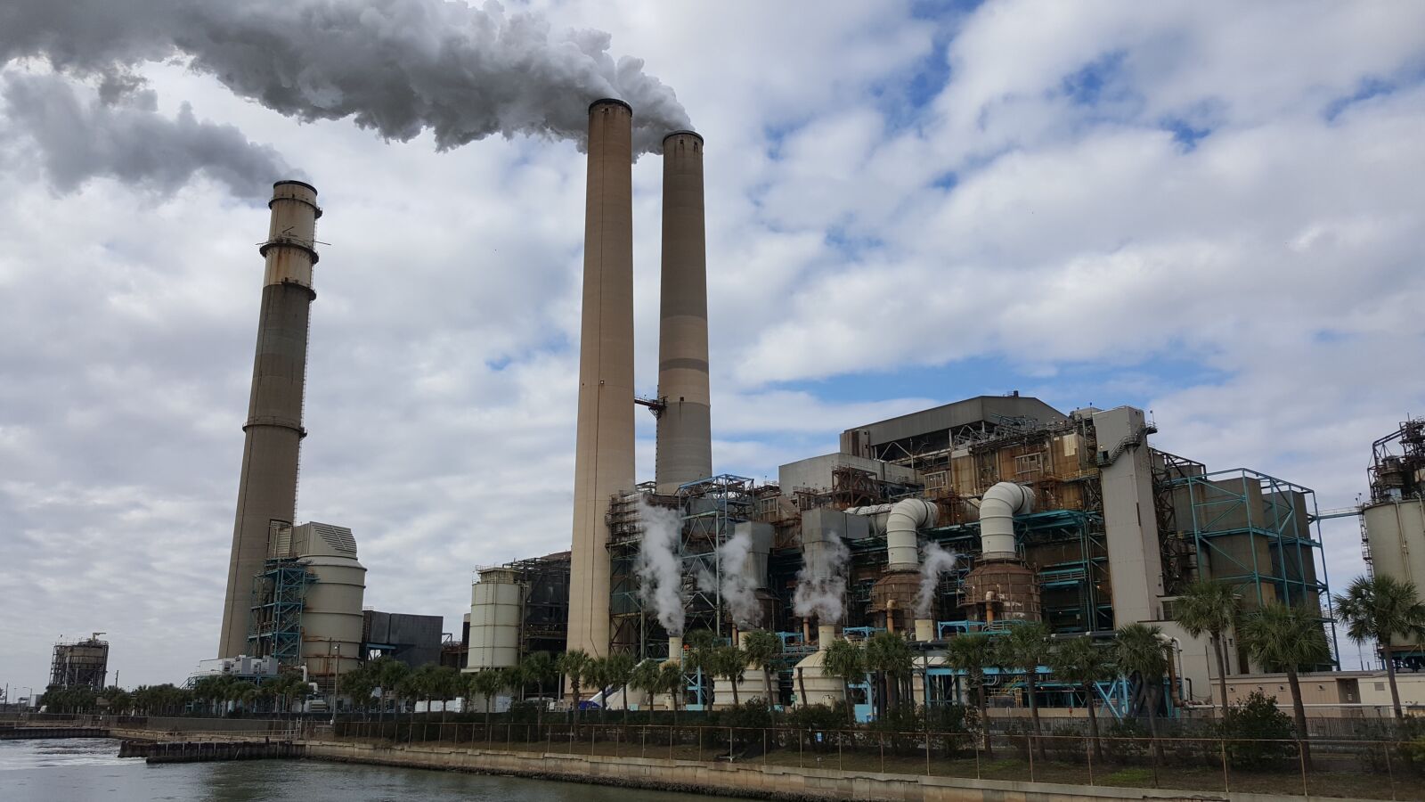 Samsung Galaxy Note5 sample photo. Florida, tampa, power plant photography