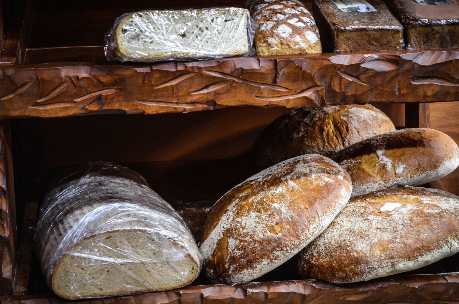 Nikon D5100 sample photo. Bakery, bread, cereal, shelf photography