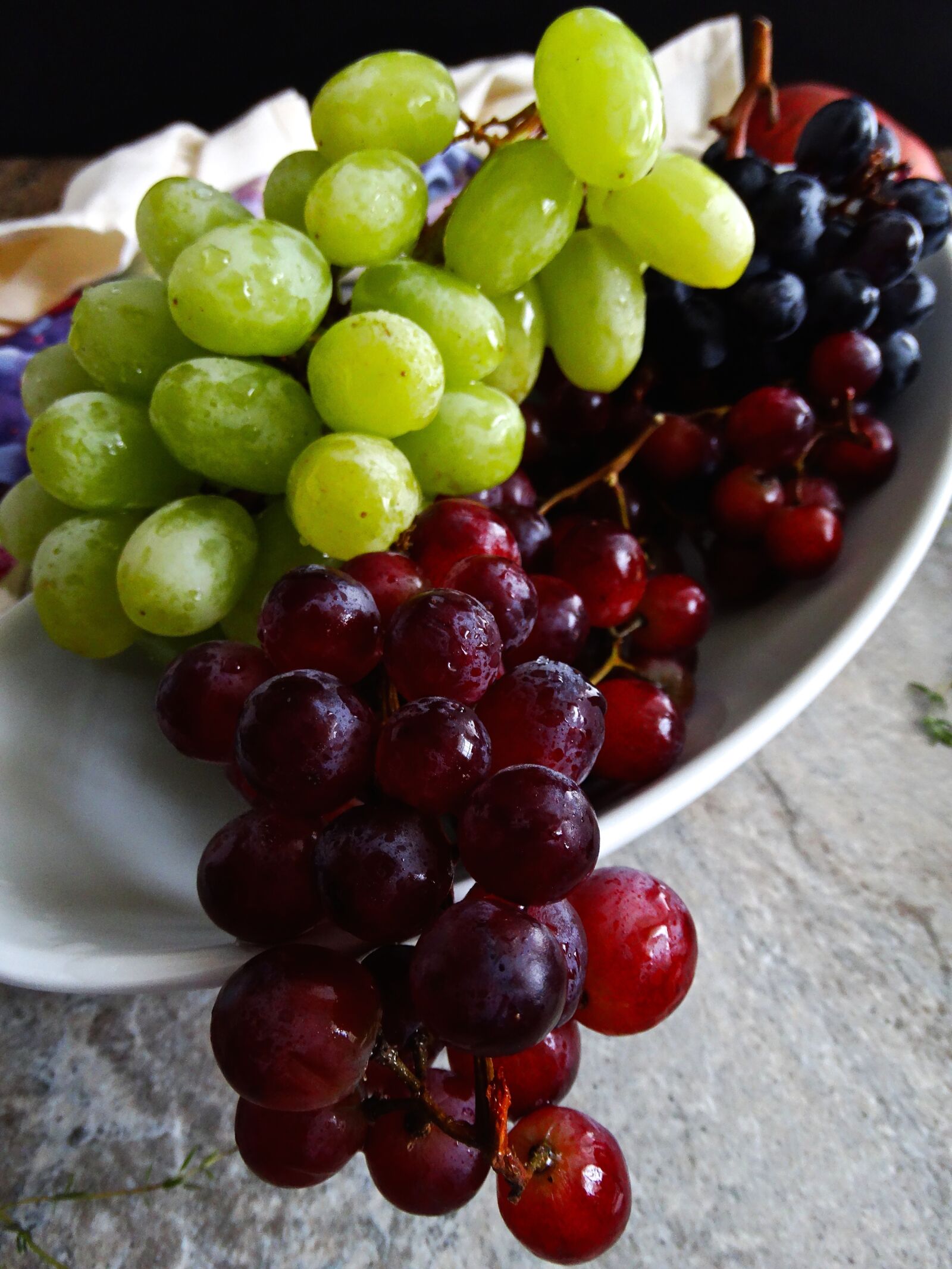 Sony Cyber-shot DSC-HX300 sample photo. Grapes, fruit, fresh photography