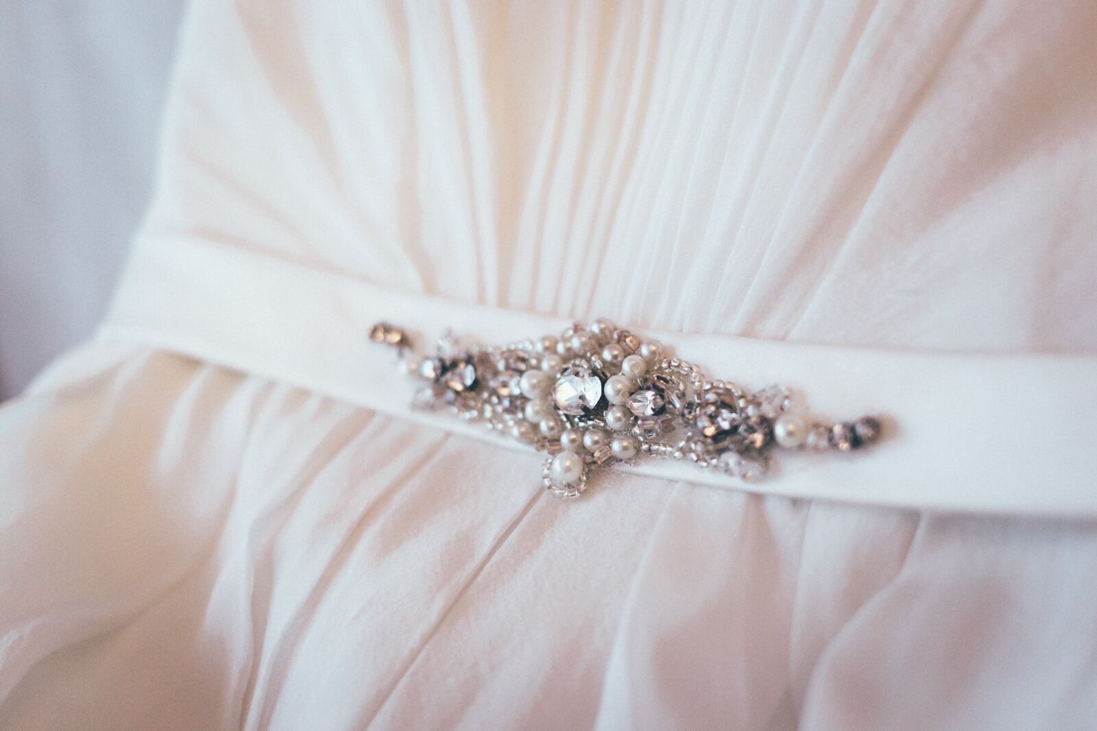 Canon EF 40mm F2.8 STM sample photo. Fashion, belt, bridal photography