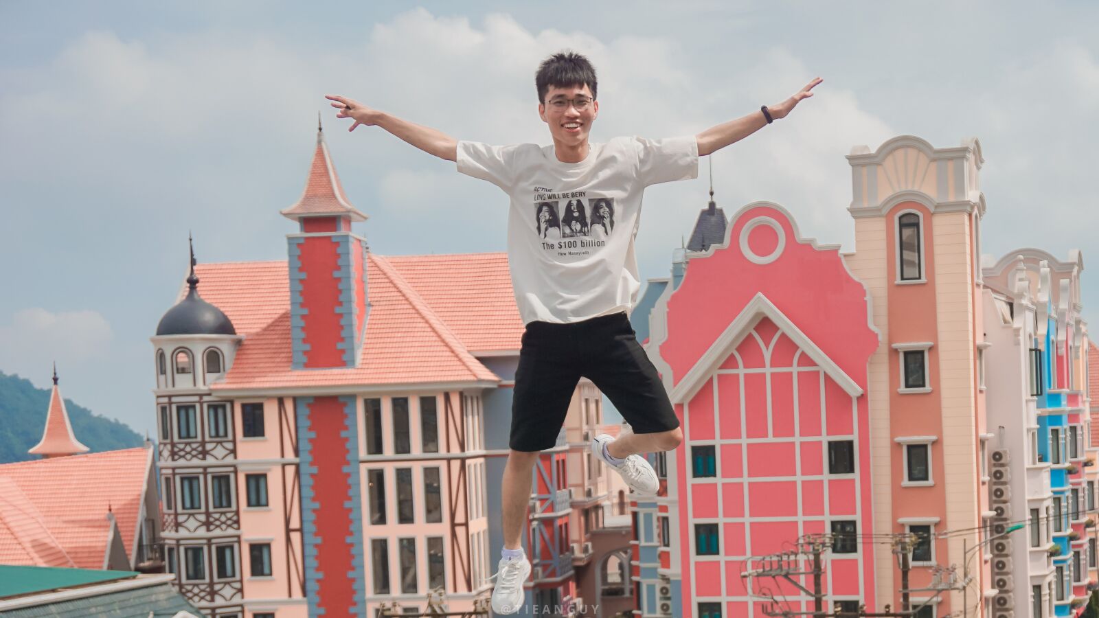 Sony E 16-50mm F3.5-5.6 PZ OSS sample photo. Fly, boy, tam dao photography