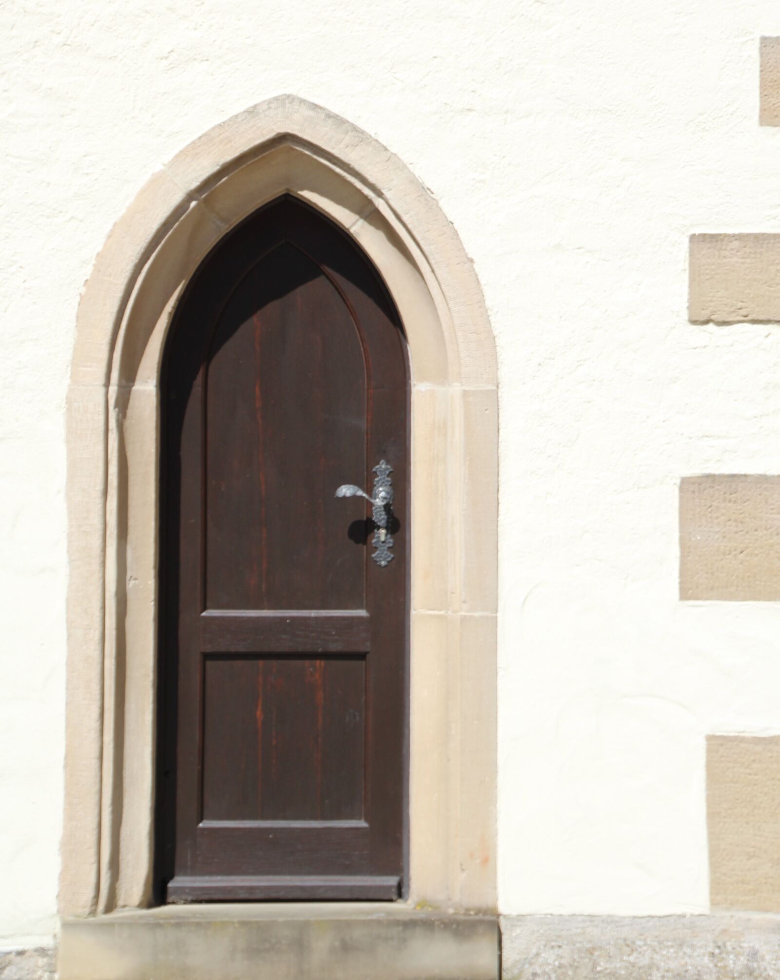 Canon EOS 1200D (EOS Rebel T5 / EOS Kiss X70 / EOS Hi) sample photo. Wooden door, brown, old photography