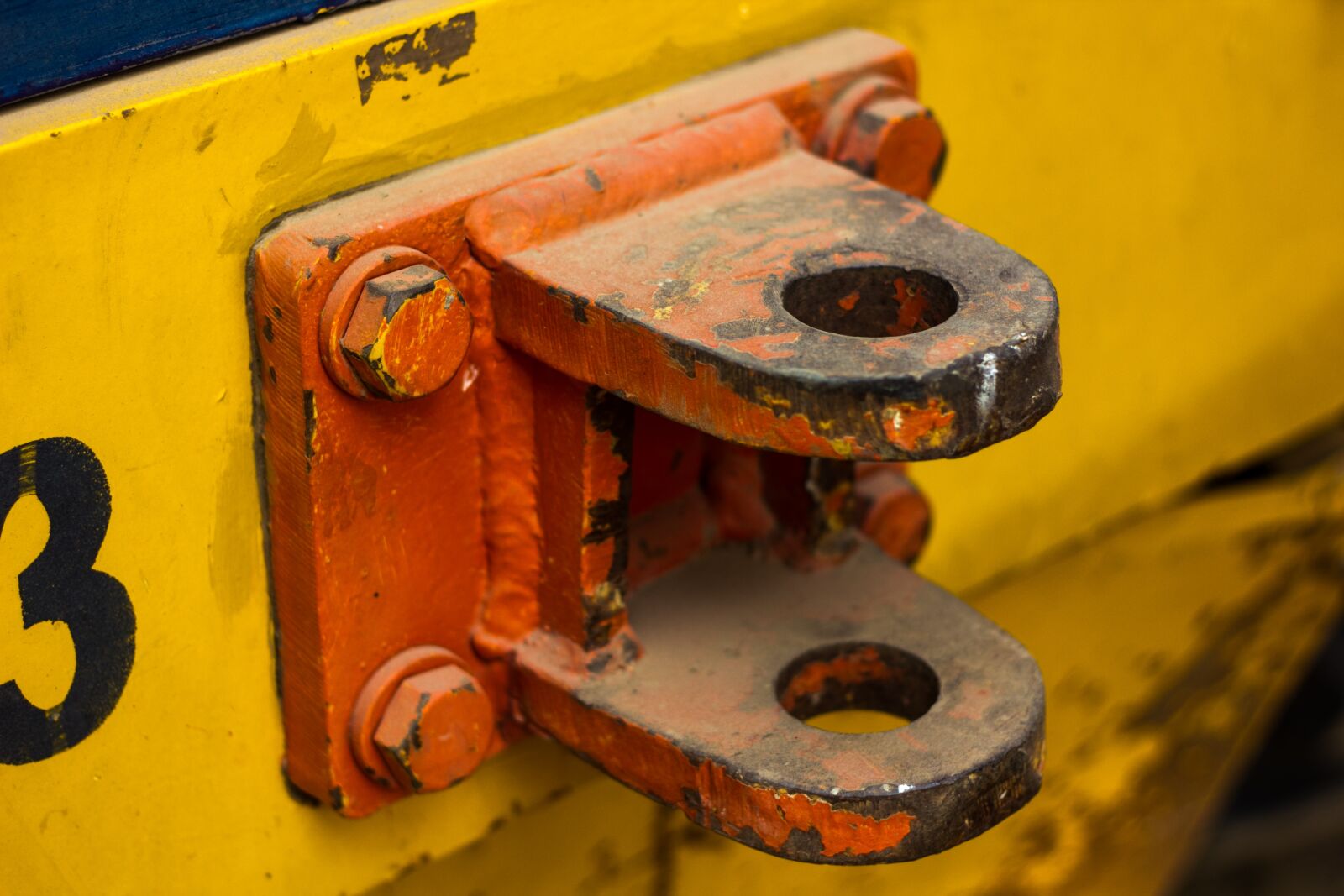 Canon EOS 60D + Canon EF 50mm F1.8 II sample photo. Socket, yellow, orange photography