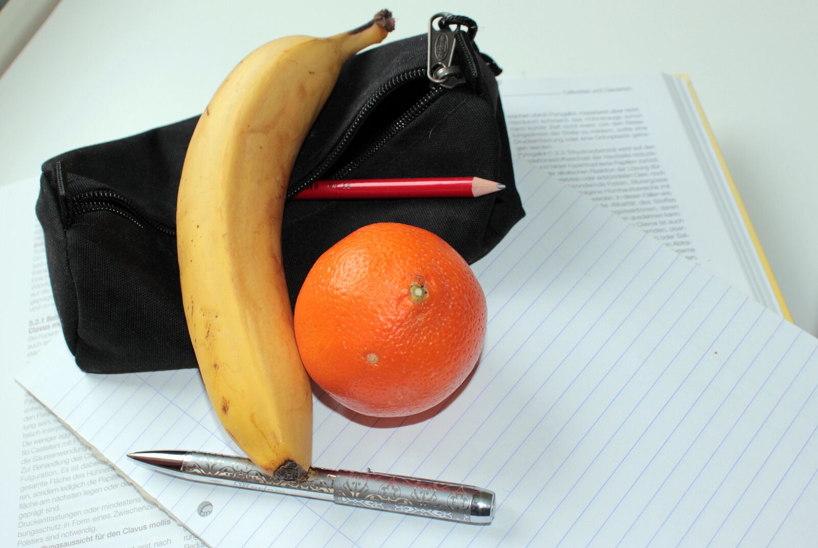 Canon EOS 650D (EOS Rebel T4i / EOS Kiss X6i) sample photo. Mandarin, banana, fruit photography
