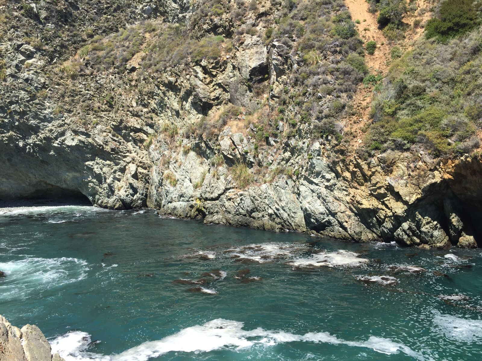 iPhone 6 back camera 4.15mm f/2.2 sample photo. Mountains, water, big photography