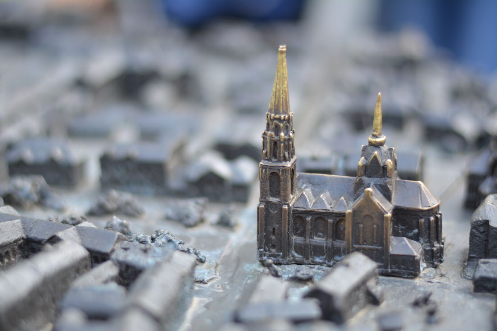 Nikon D5200 sample photo. Ternopil, miniature, bronze photography