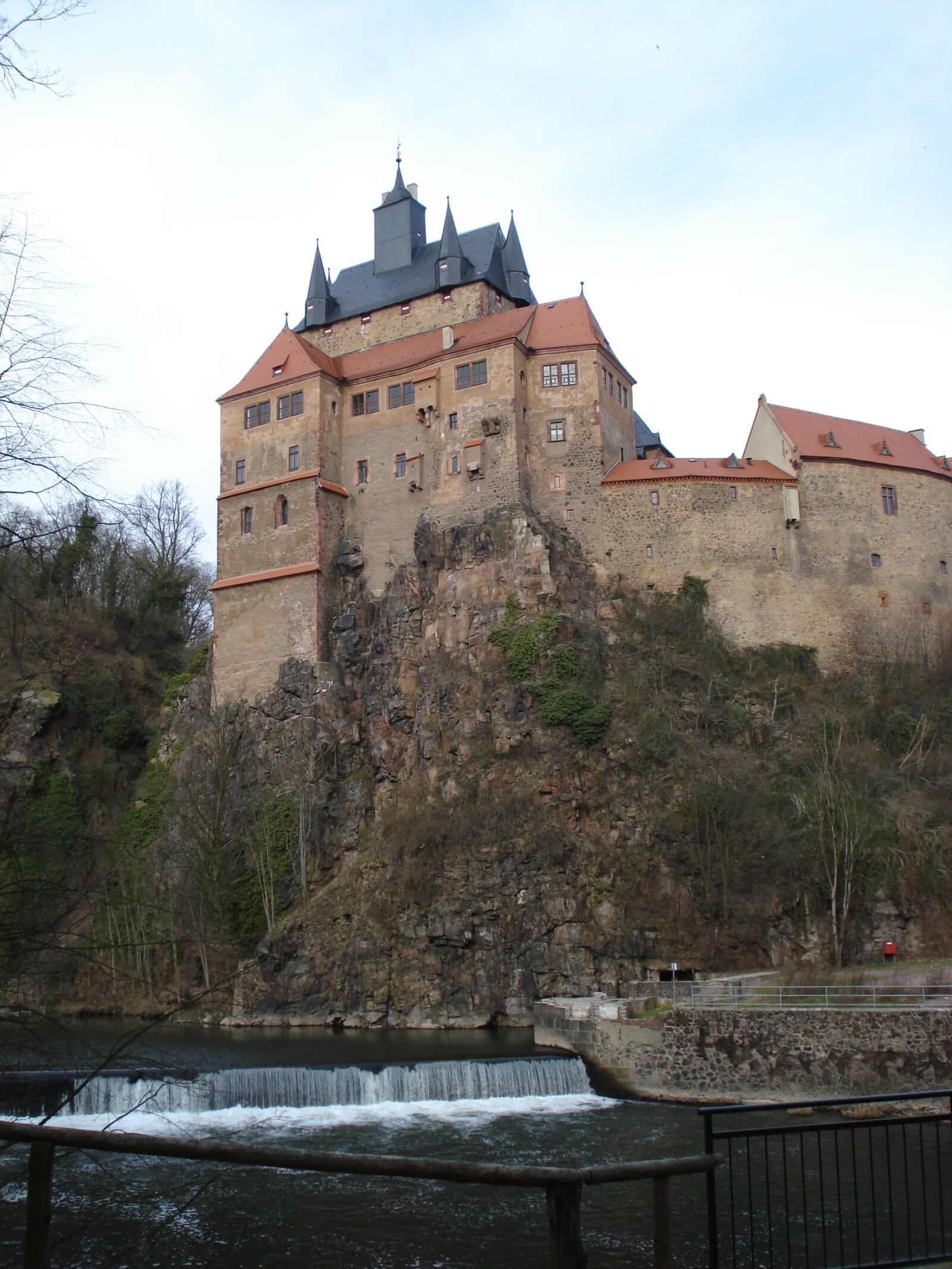 Sony DSC-W55 sample photo. Knight's castle, kriebstein, saxony photography