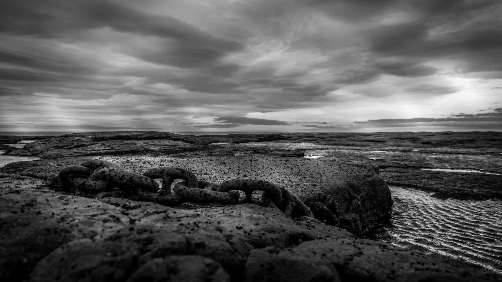 Nikon D7100 sample photo. Water, seashore, ocean, monochrome photography