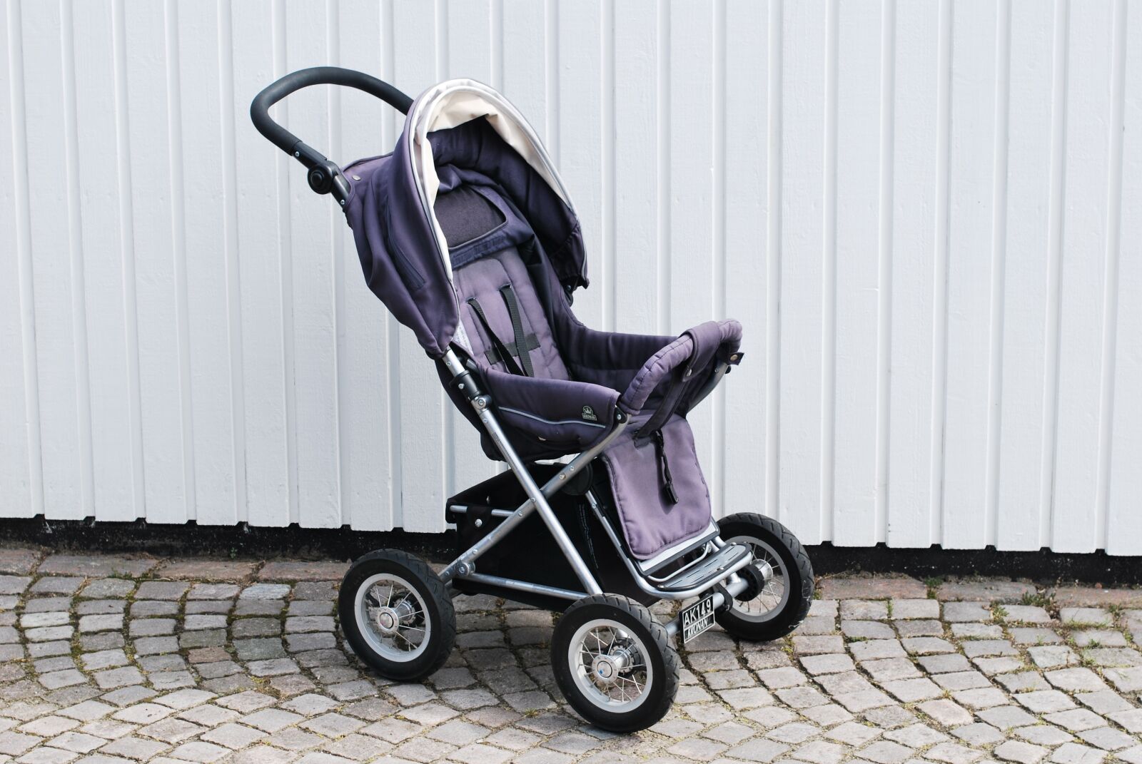Nikon D60 sample photo. Pram, stroller, toddler photography