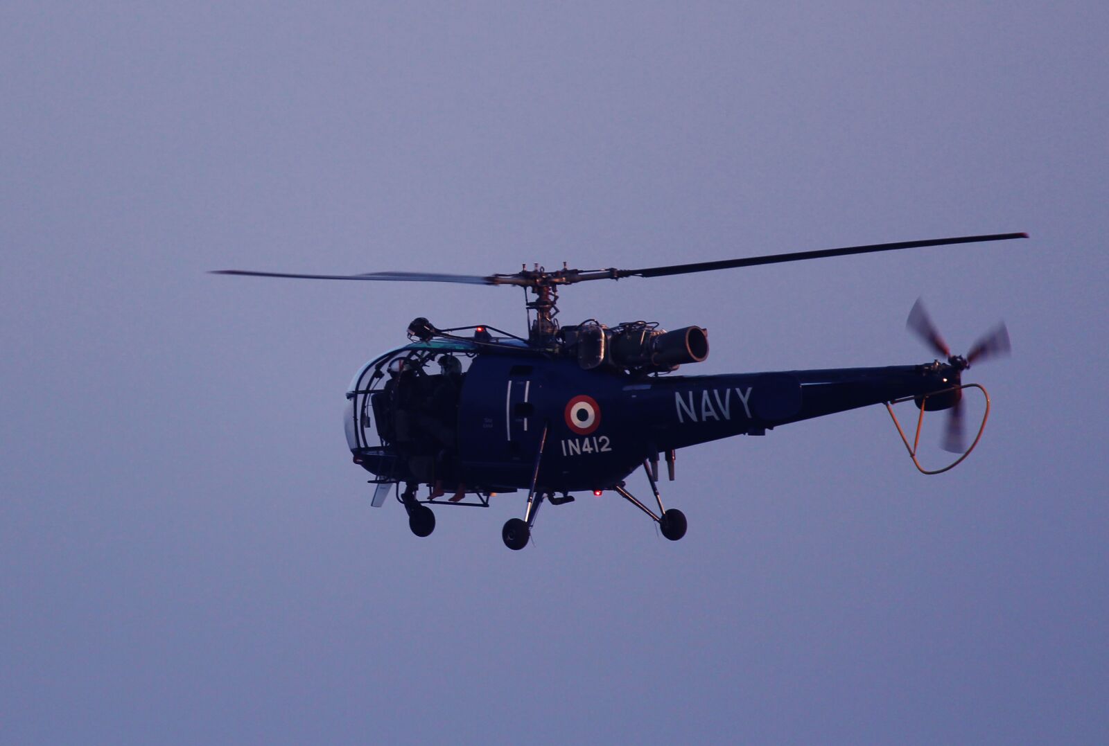 Canon EOS 700D (EOS Rebel T5i / EOS Kiss X7i) sample photo. Helicopter, blades, flying photography
