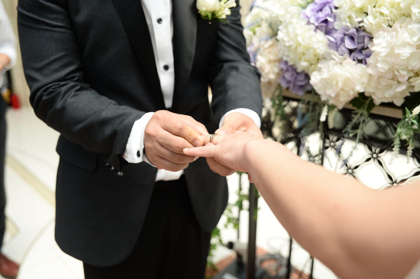 Nikon D4 sample photo. Good luck, happy, new photography