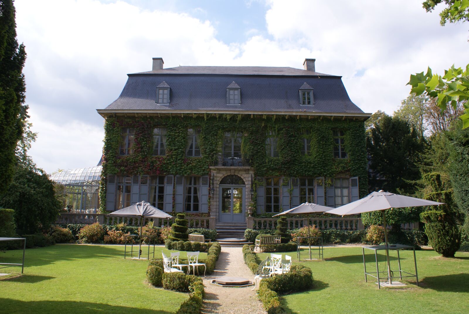 Sony Alpha DSLR-A200 sample photo. Castel, chateau, ceremony photography