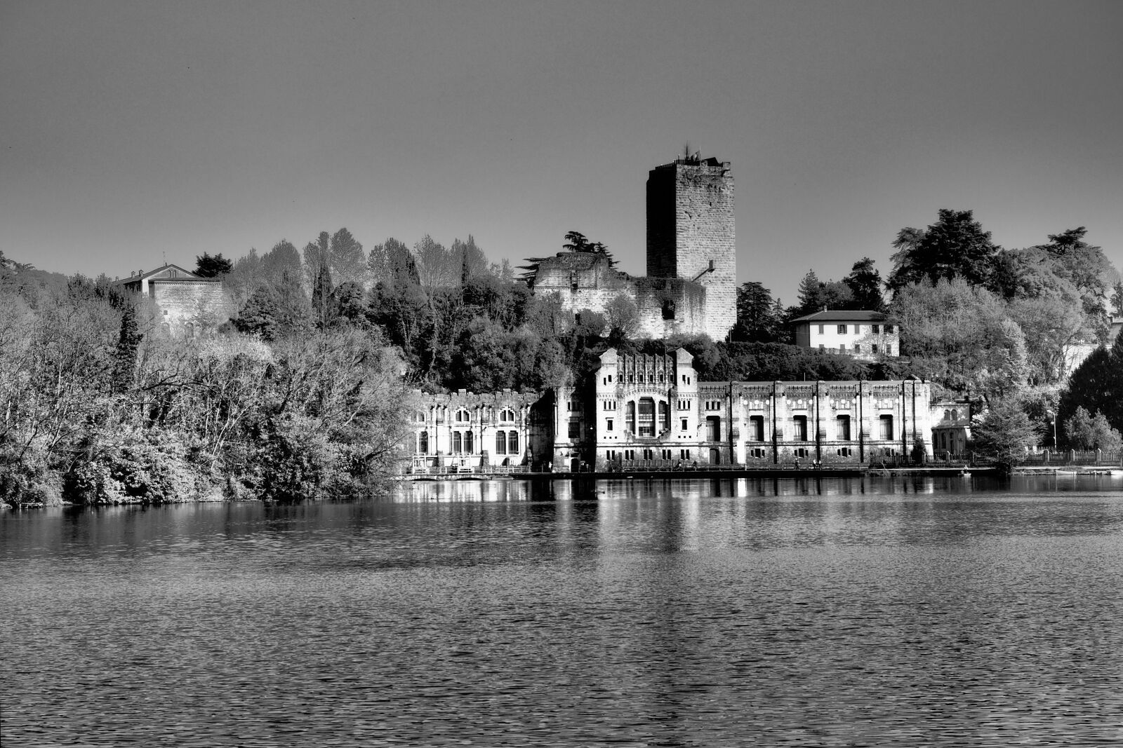 Olympus OM-D E-M5 II + Olympus M.Zuiko Digital ED 12-40mm F2.8 Pro sample photo. Trezzo sull'adda, hydroelectric power photography