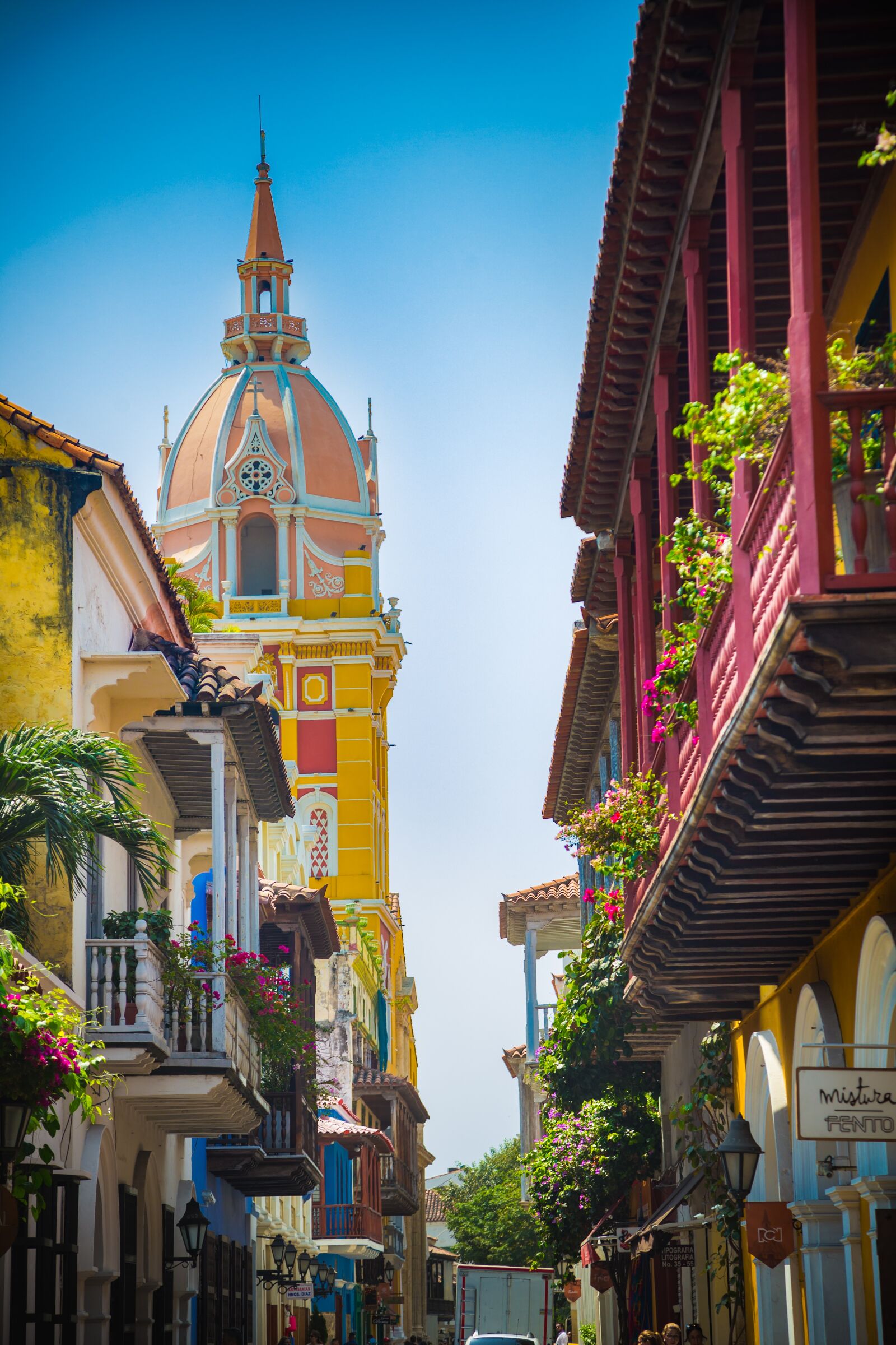 Canon EOS 6D + Canon EF 24-105mm F4L IS USM sample photo. Cartagena, colombia, trip photography