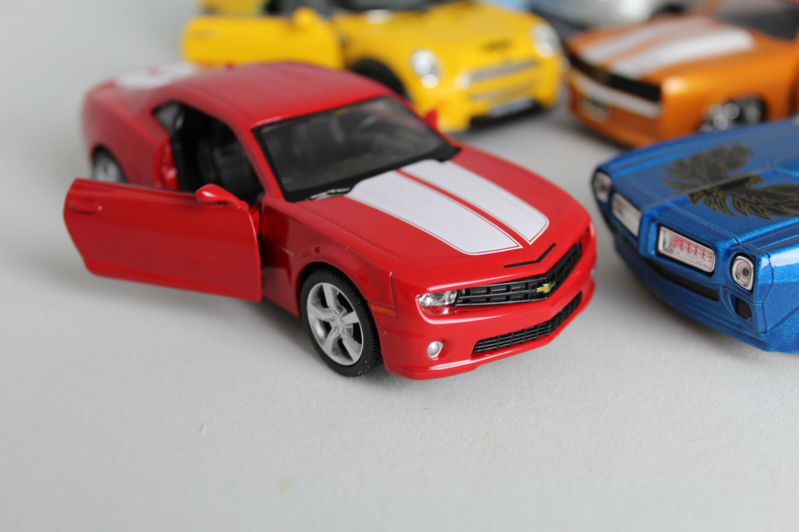 Canon EOS 600D (Rebel EOS T3i / EOS Kiss X5) sample photo. Lots, of, mini, cars photography