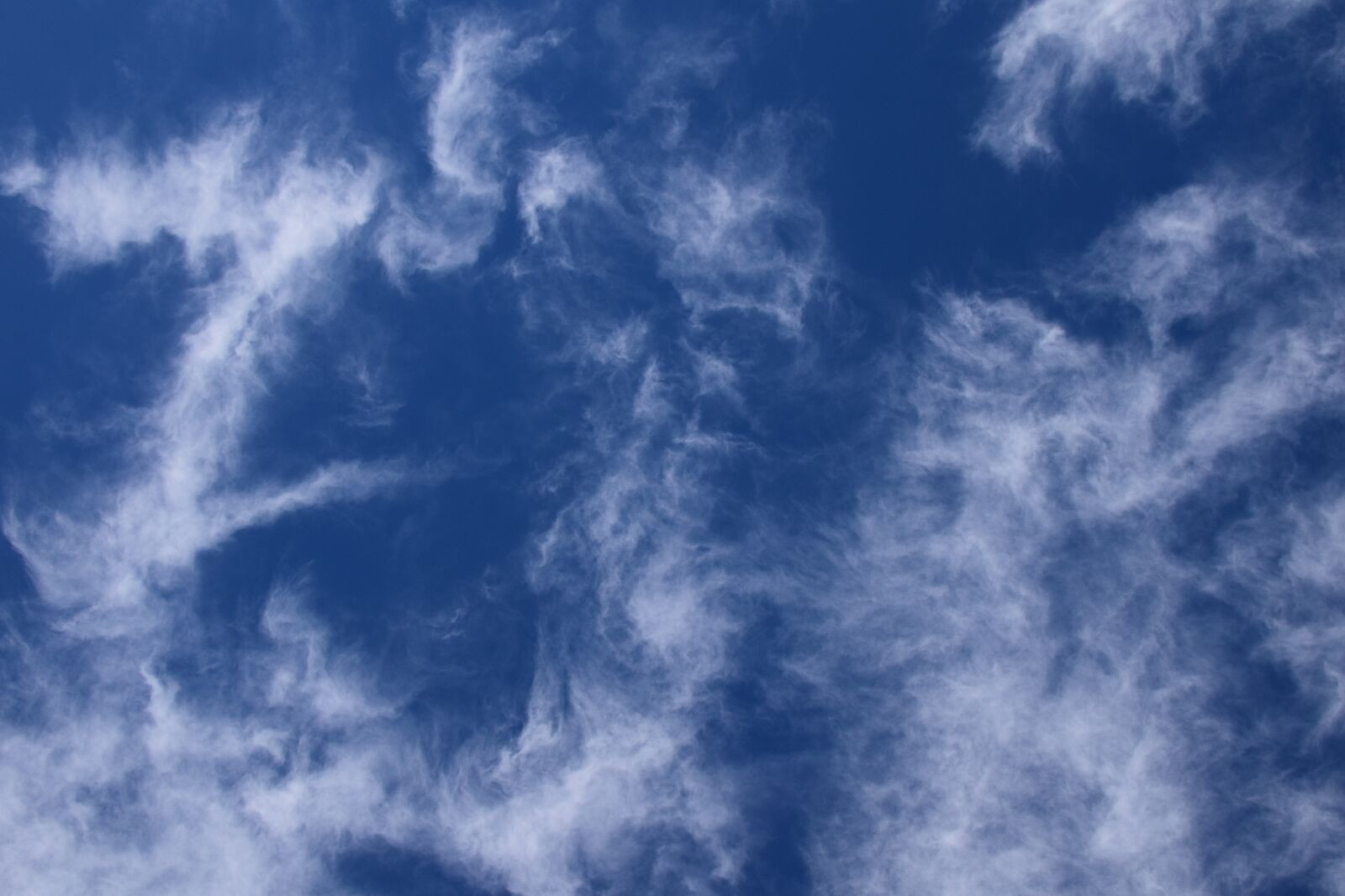 Nikon D3300 sample photo. Fascinating wispy clouds, cloudscape photography