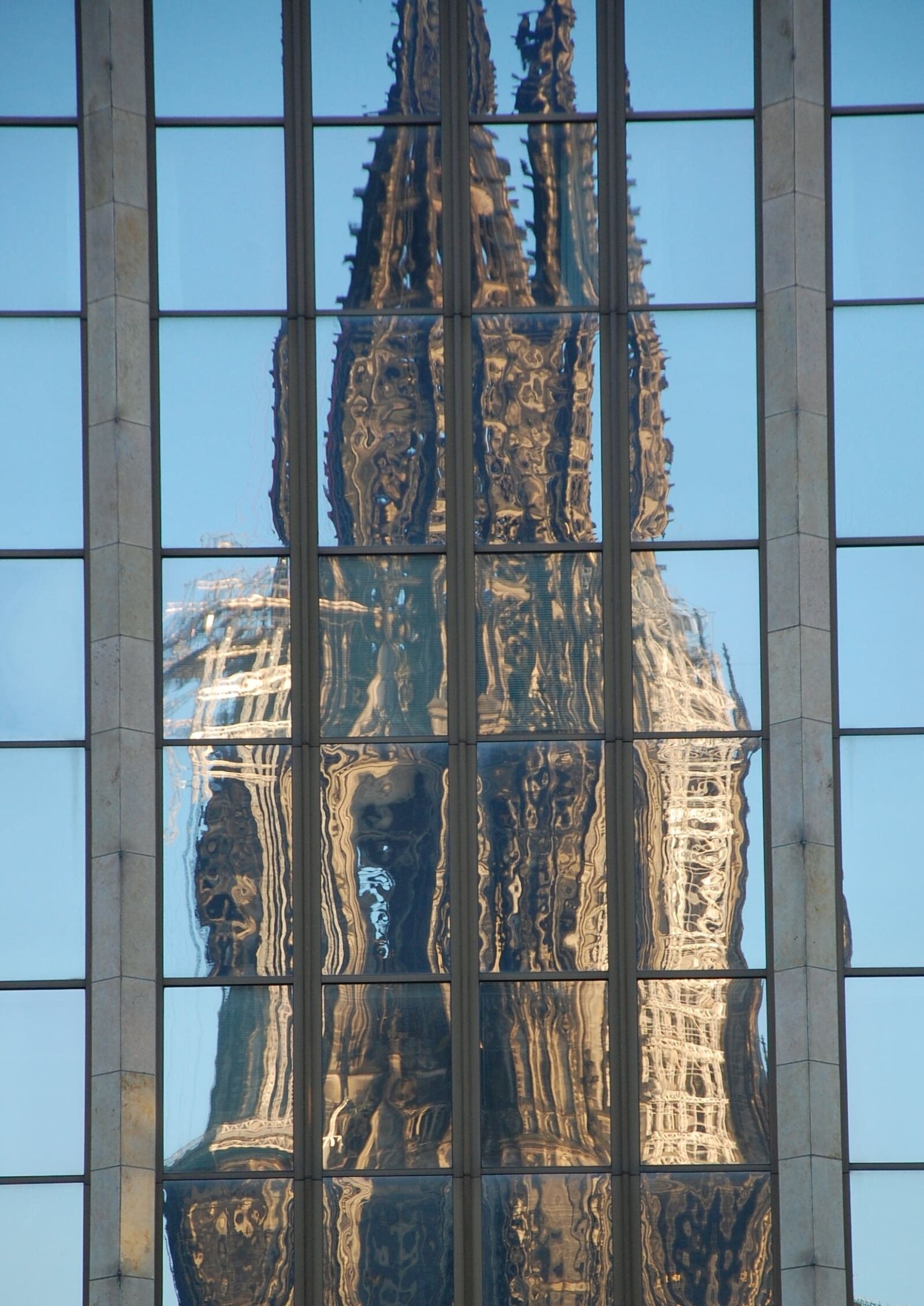 Nikon D40 sample photo. Cologne, cologne cathedral, mirroring photography