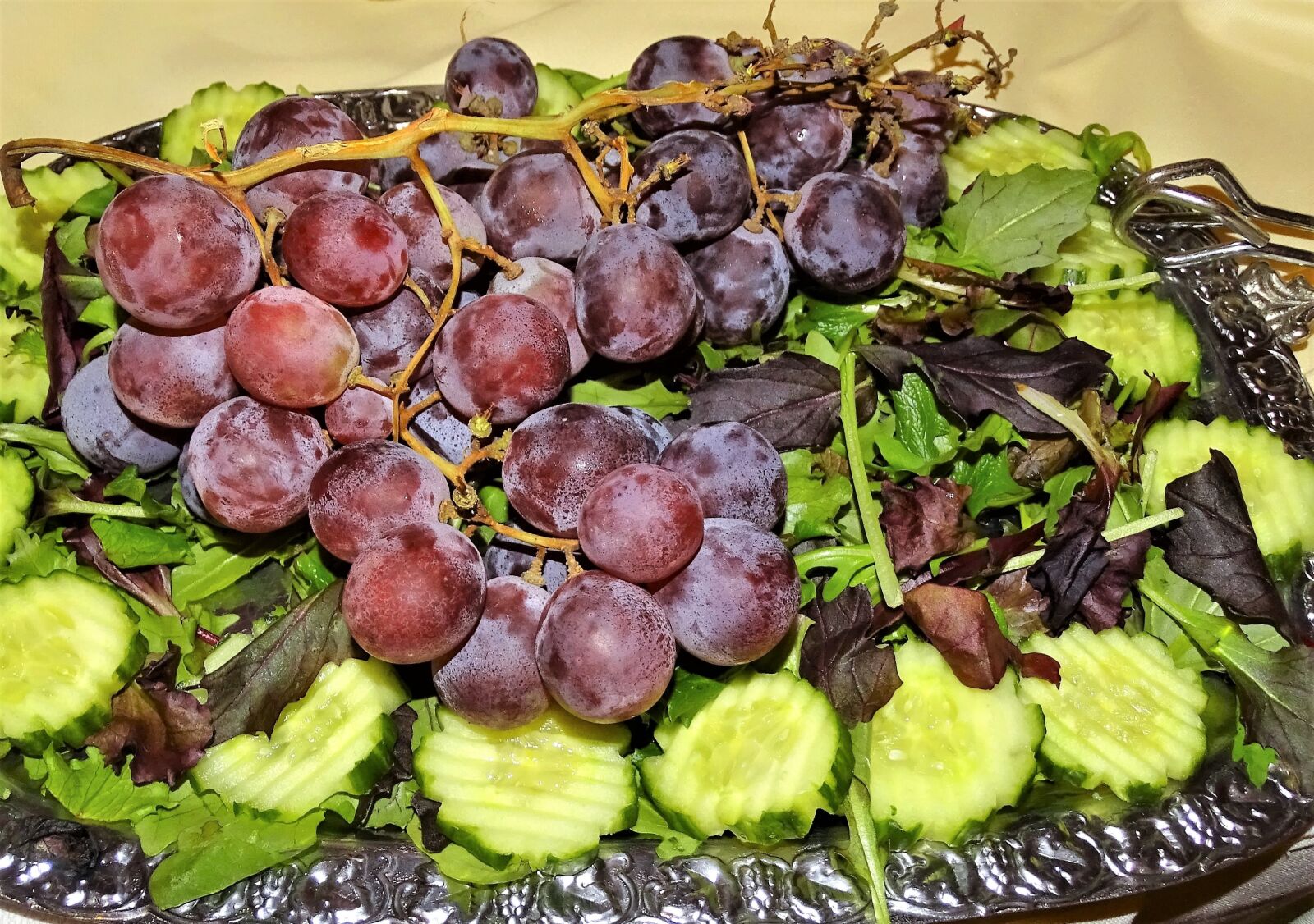 Sony Cyber-shot DSC-HX400V sample photo. Food, grapes, cucumber photography