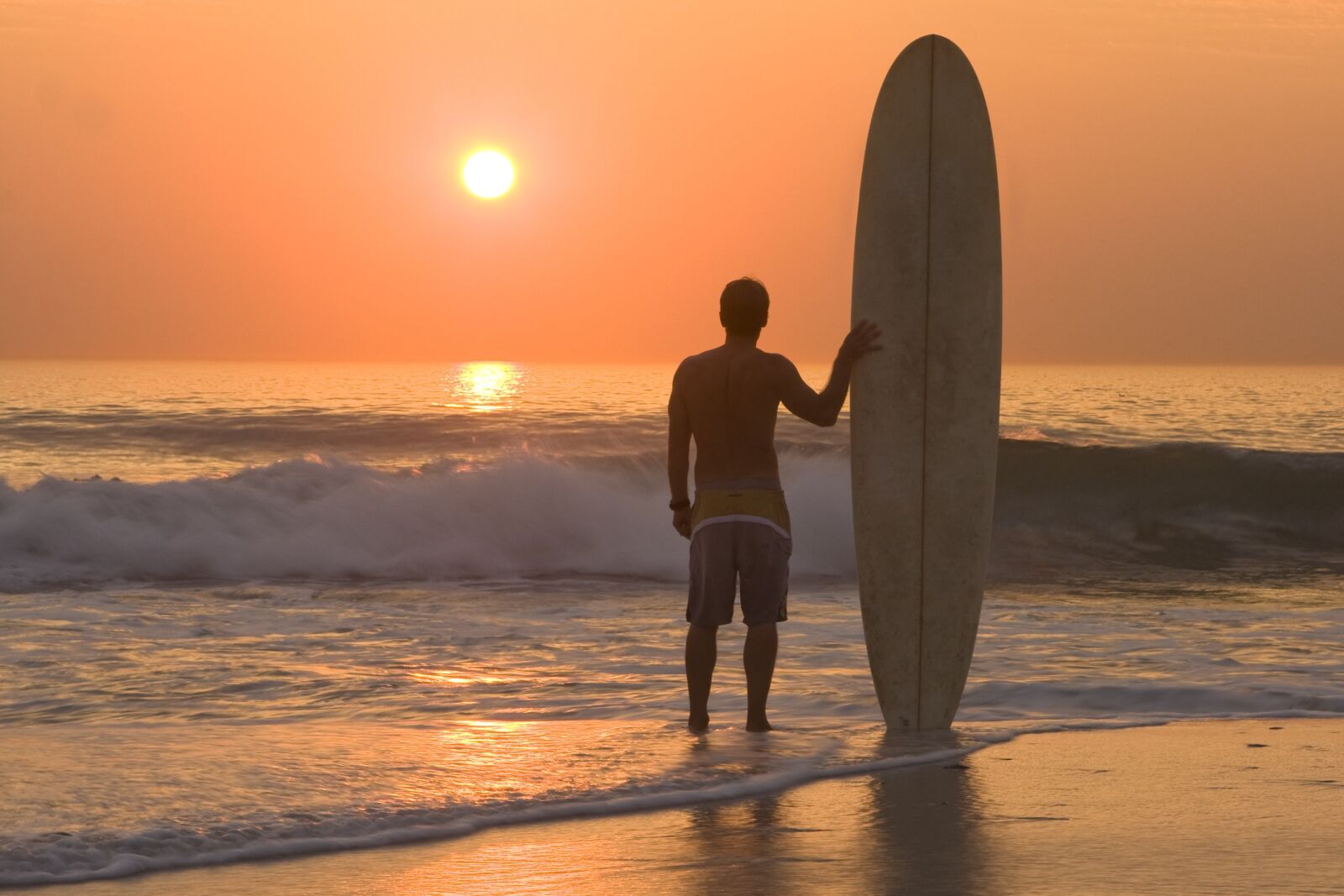 Canon EOS 40D sample photo. Sunset, beach, surfing photography