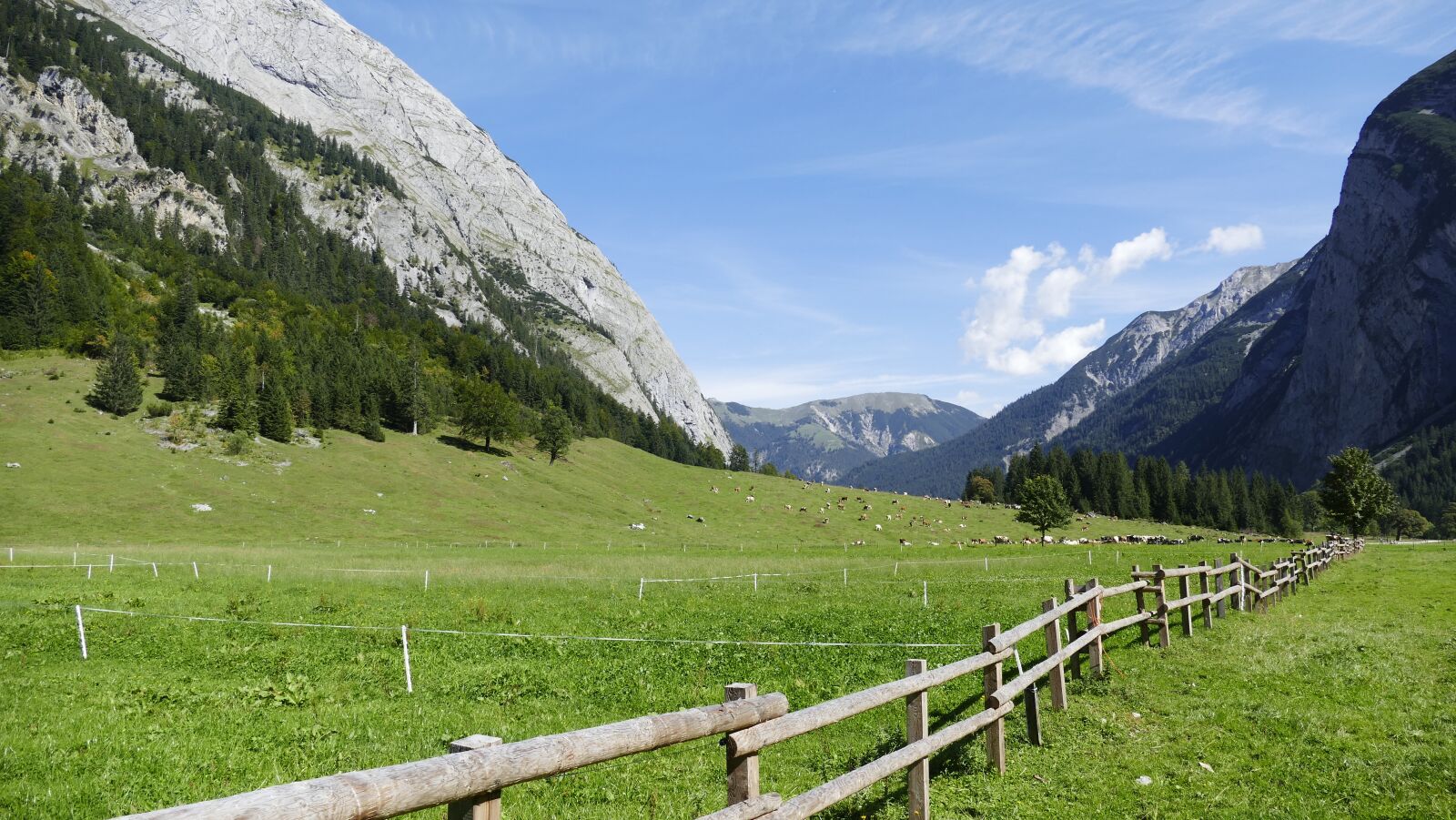 Panasonic Lumix DMC-FZ1000 sample photo. Ahornboden, austria, landscape photography