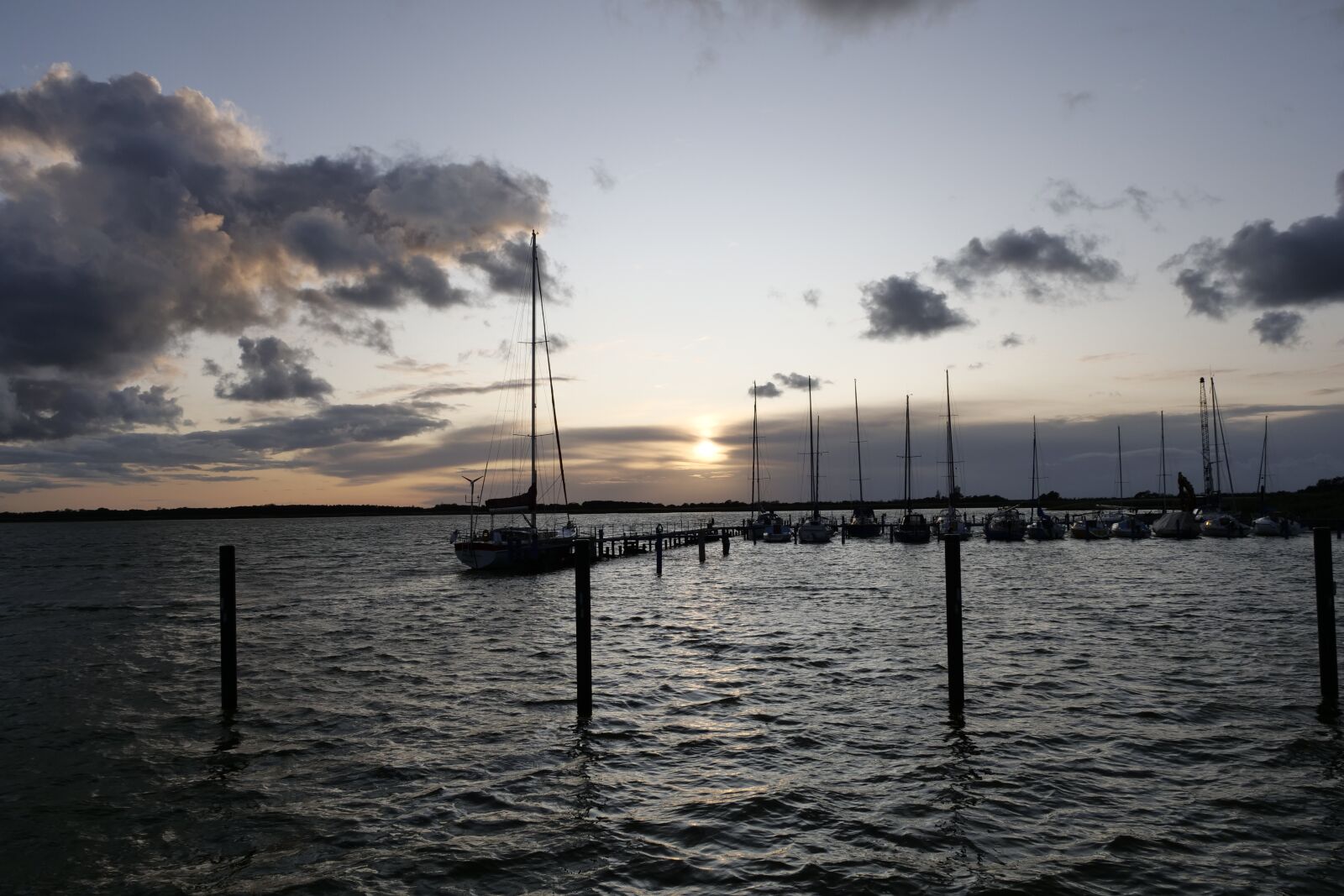 Panasonic Lumix DC-G9 sample photo. Port, water, autumn photography