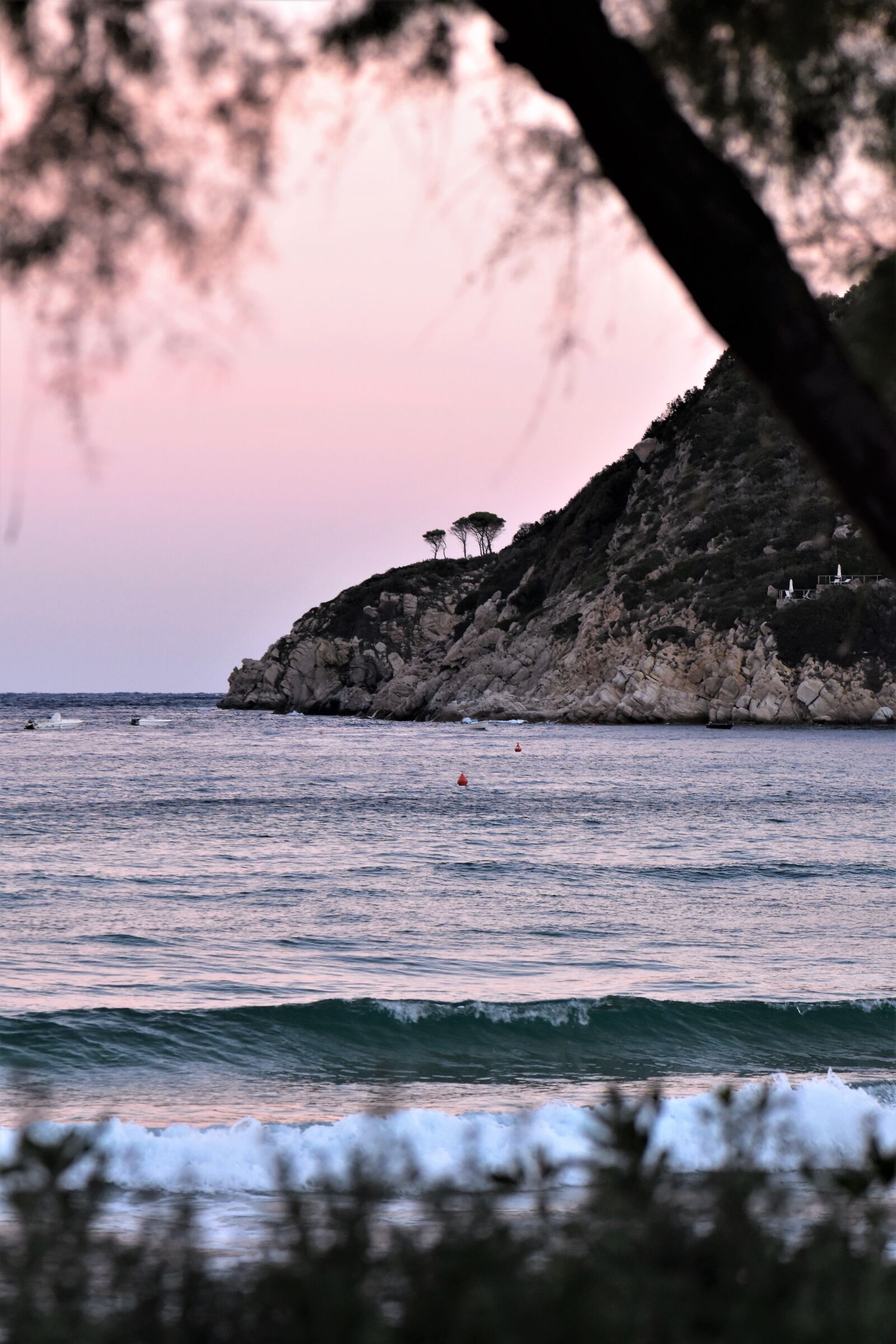 Nikon D5500 sample photo. Beach, sea, surf photography