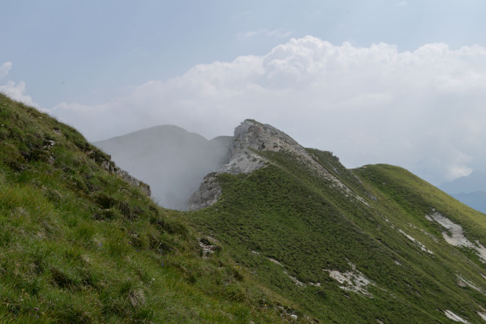 Nikon D5300 sample photo. Mood, fog, clouds photography
