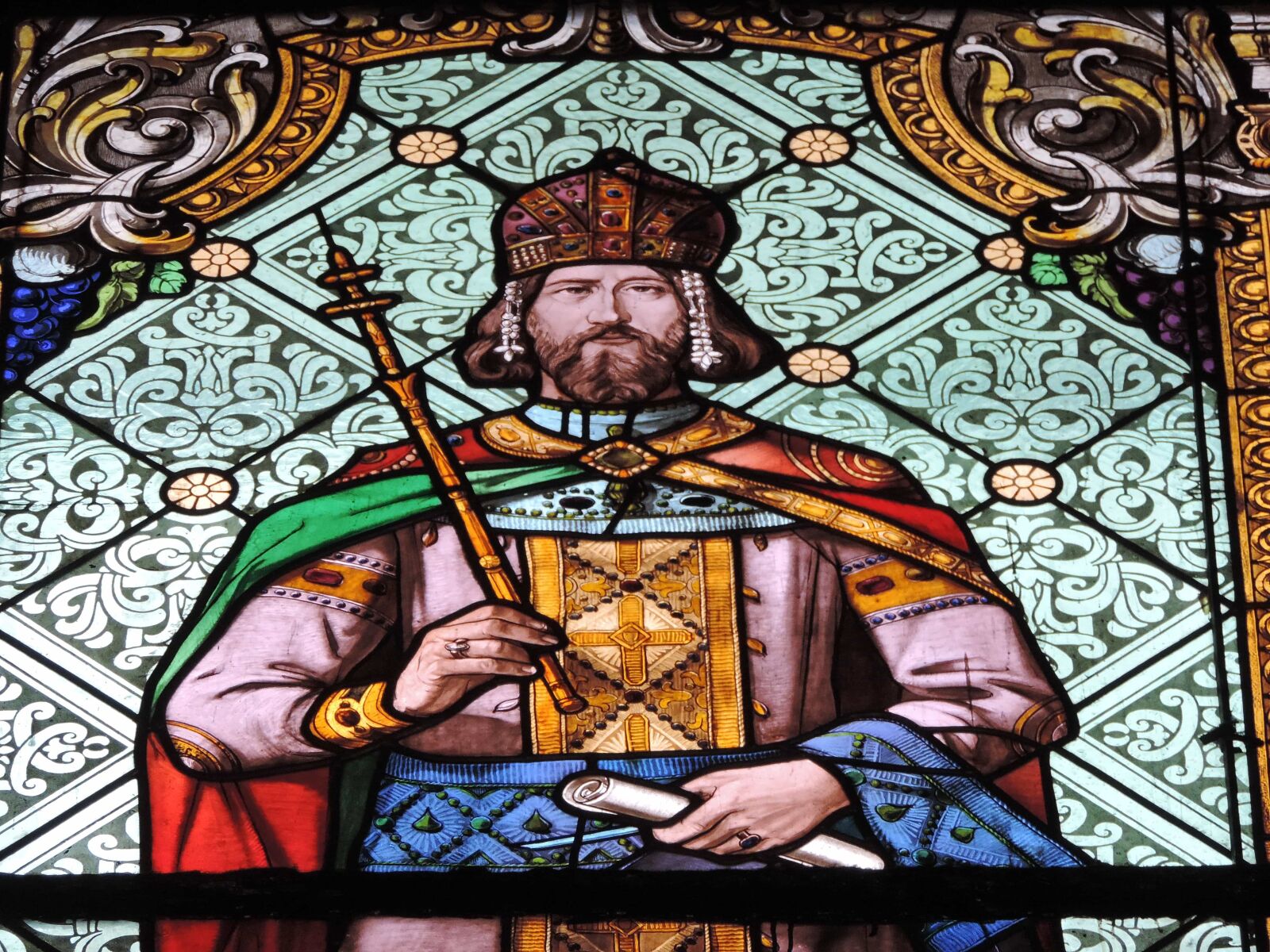 Nikon Coolpix P520 sample photo. King, stained glass, art photography