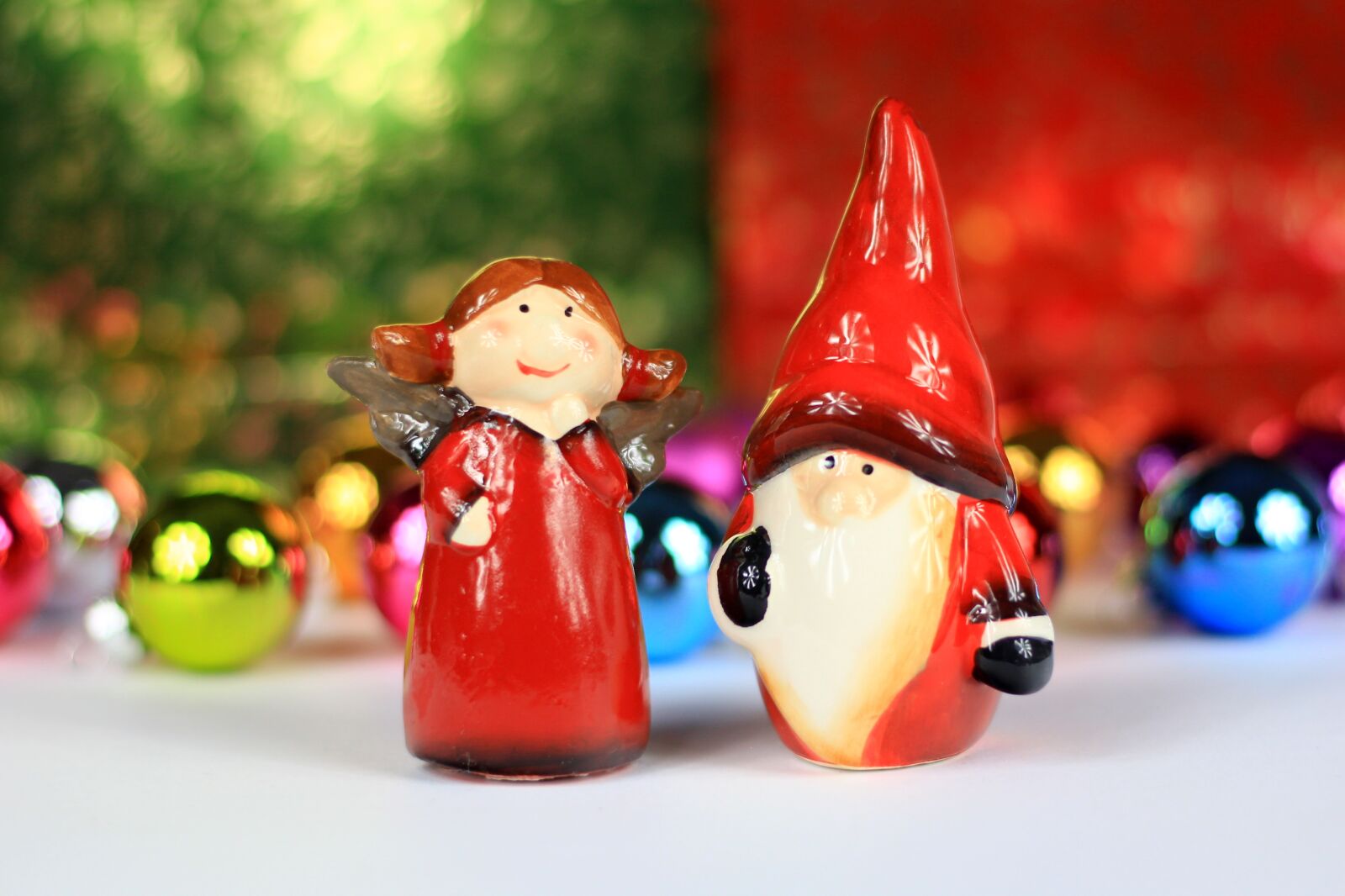 Canon EOS 100D (EOS Rebel SL1 / EOS Kiss X7) sample photo. Christmas, holidays, christmas baubles photography